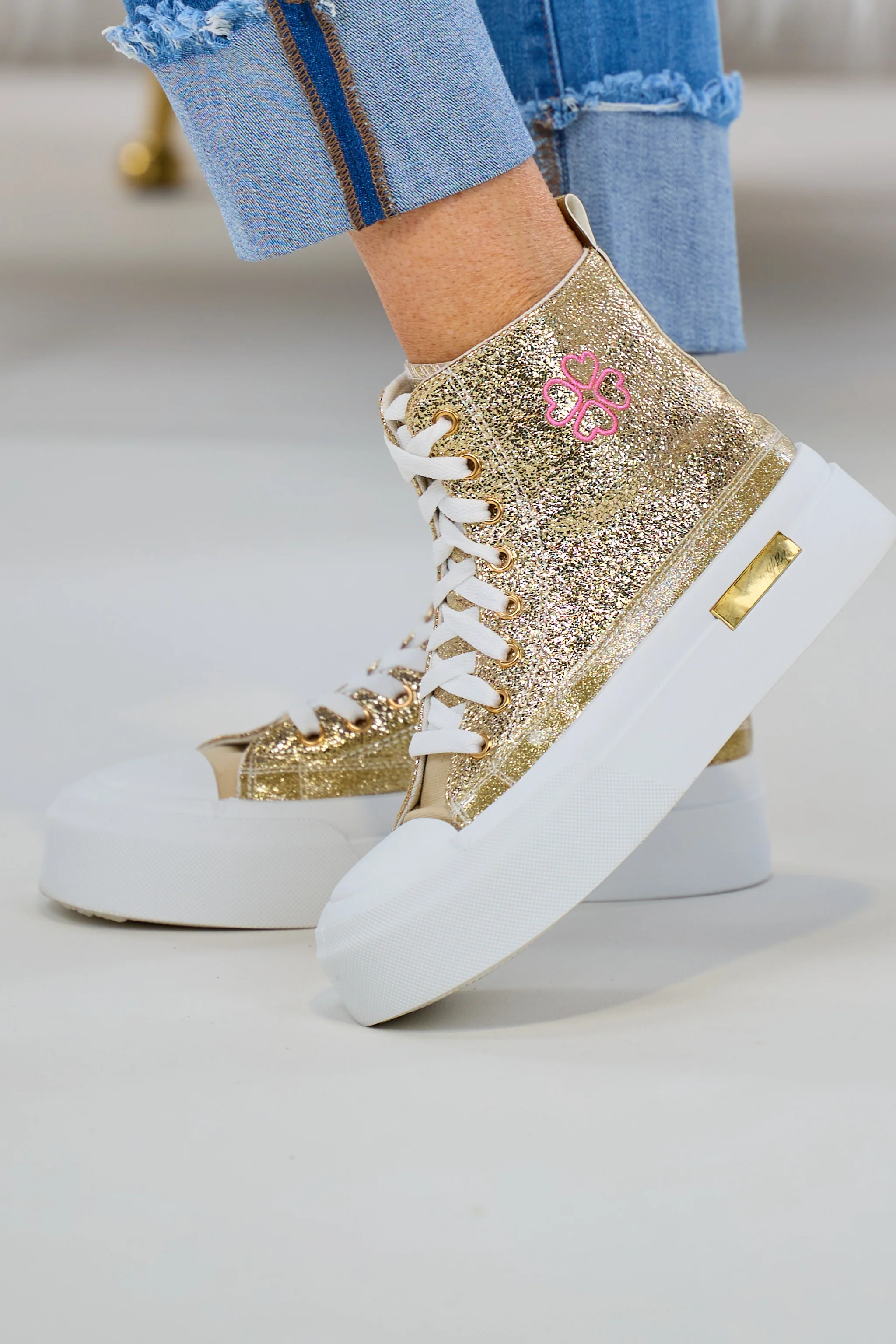 High Sneaker mit Plateausohle, gold