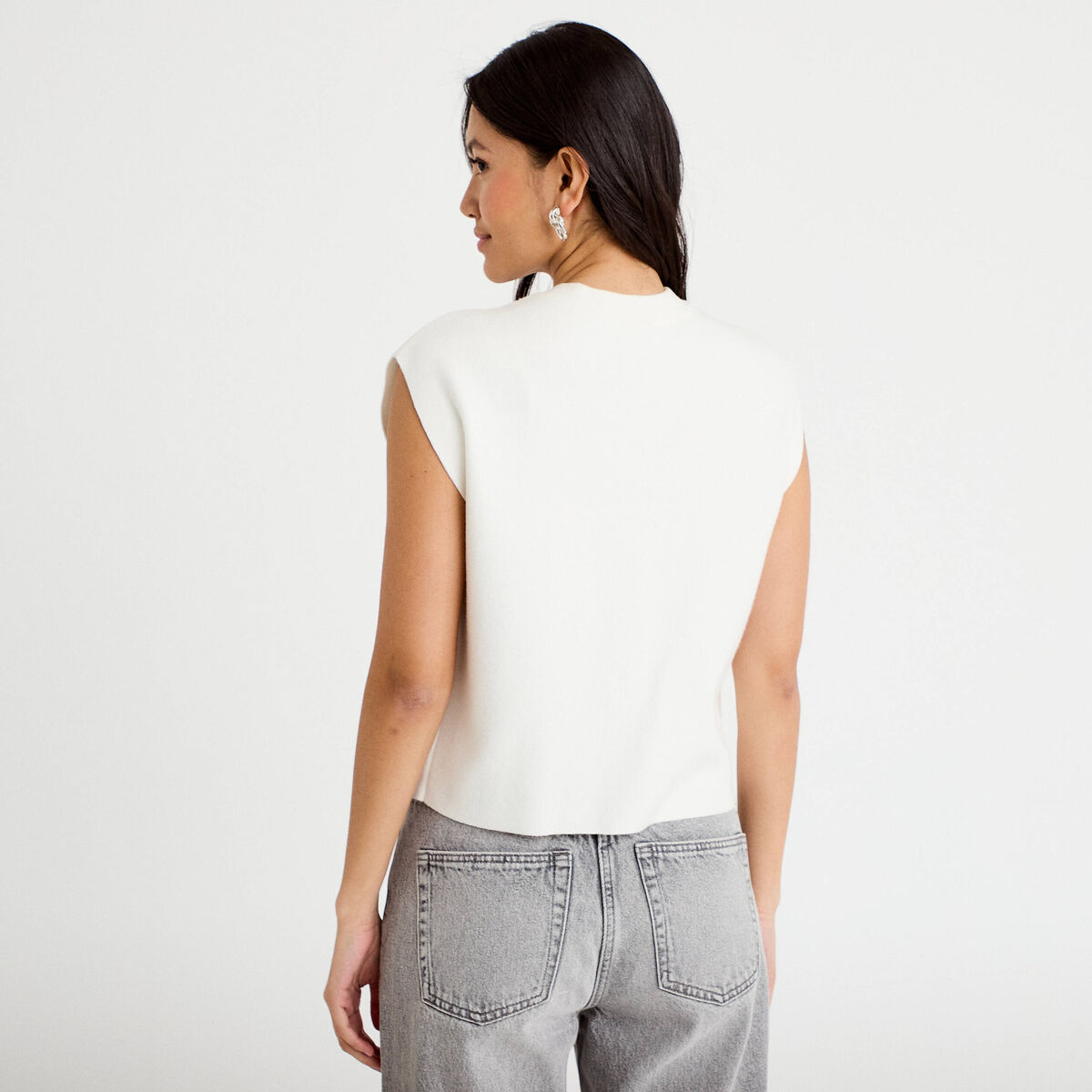 Gilet sans manches brodé col rond ecru femme