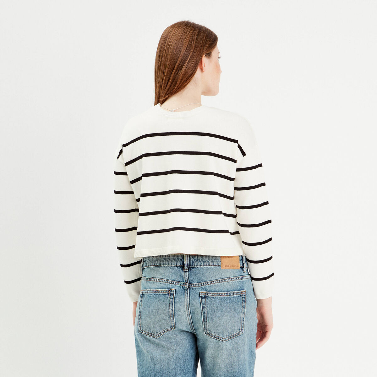 Pull avec petit noeud noir femme