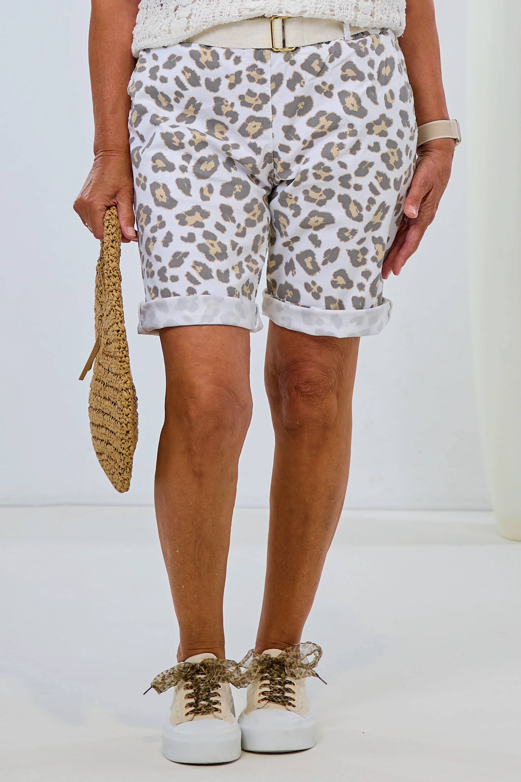 Shorts im Leo-Design, weiß-leo