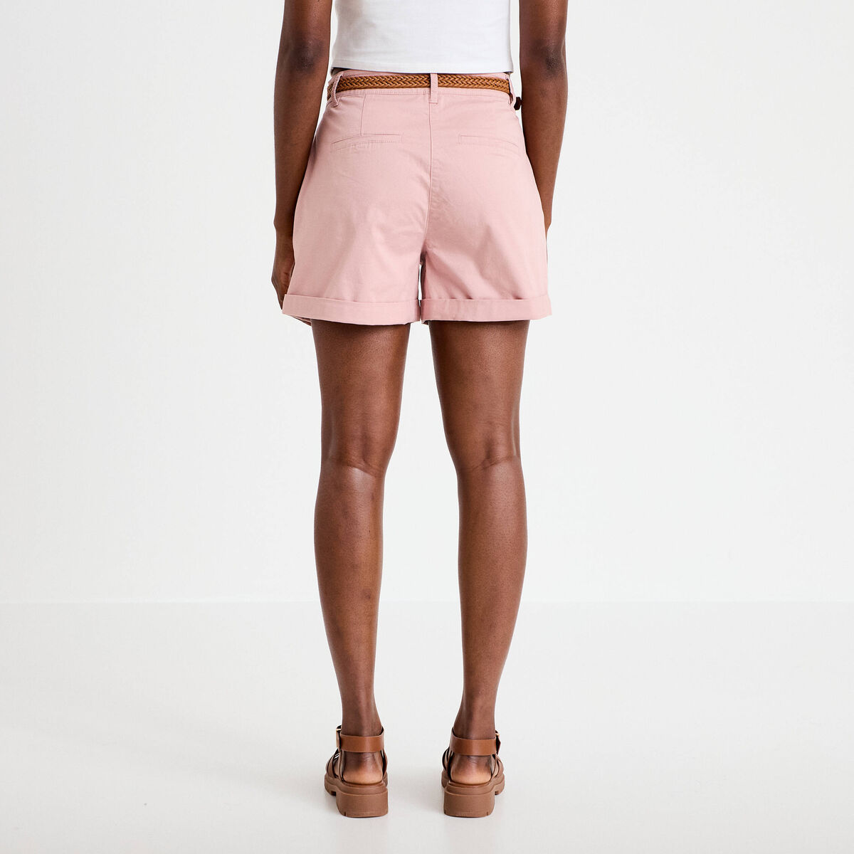 Short chino ceinturé rose pastel femme