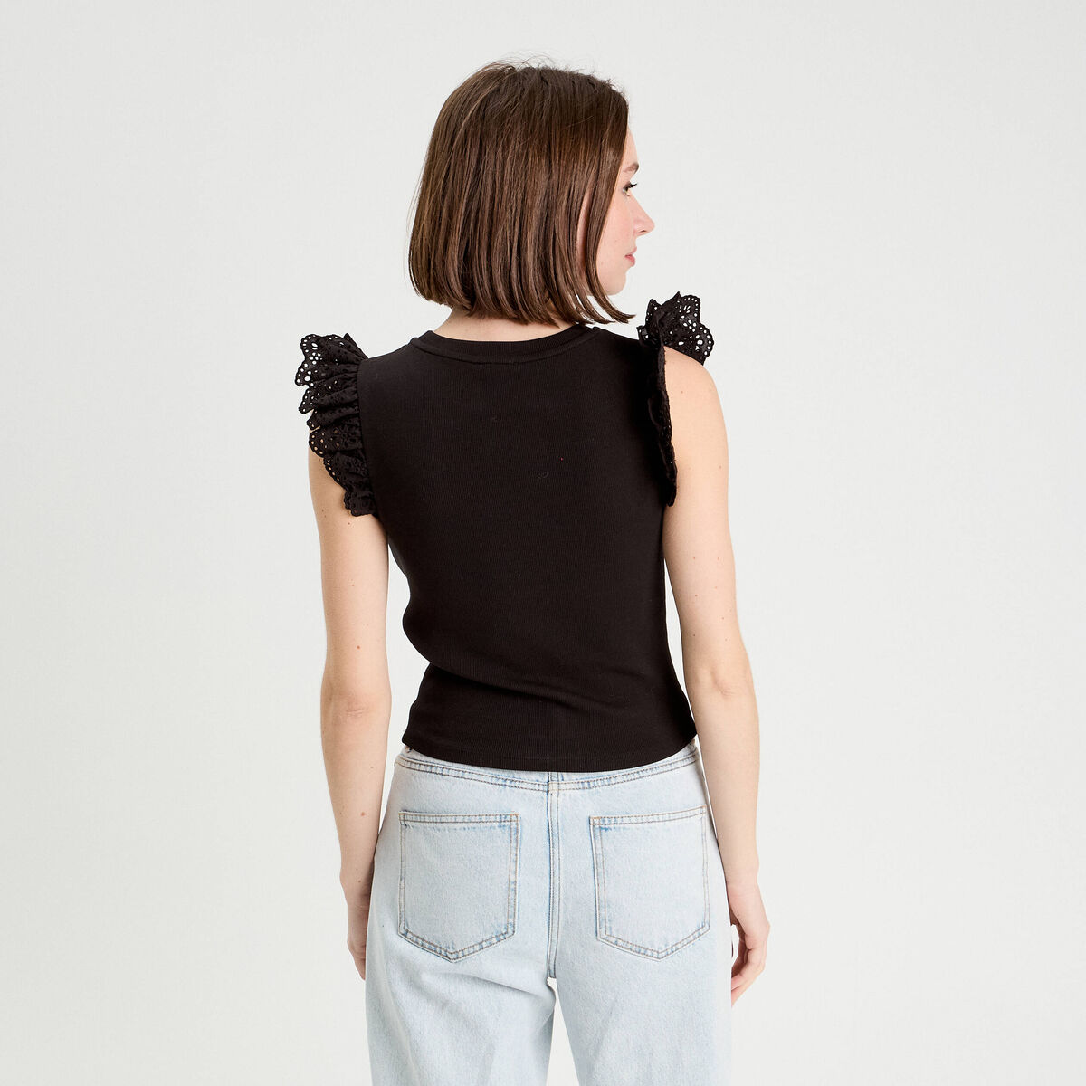 Débardeur volants brodés noir femme