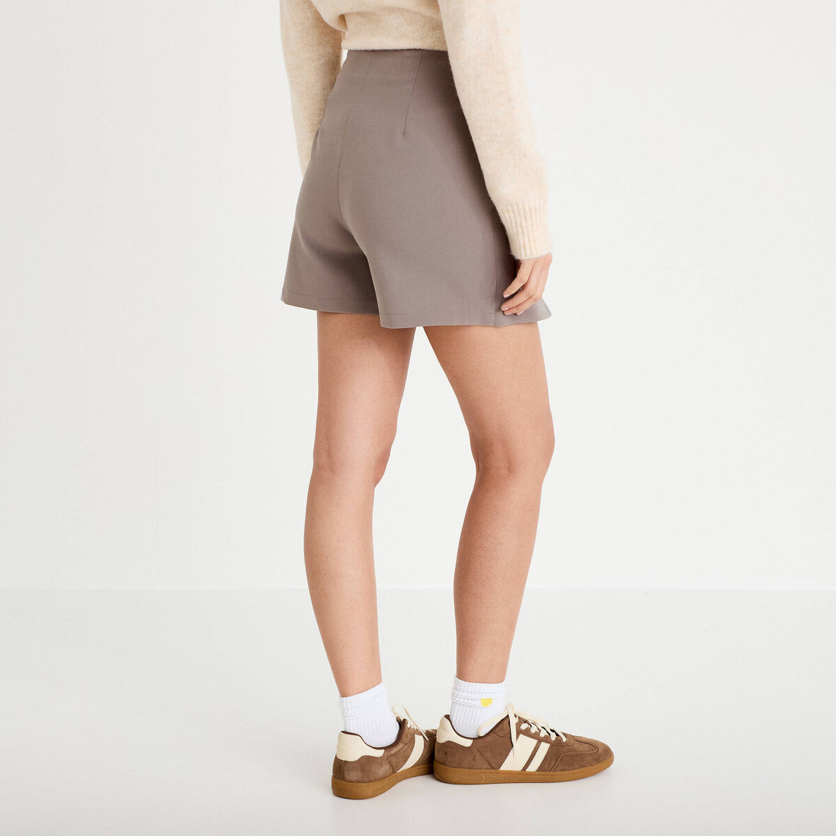Jupe-short droite fentes taupe femme