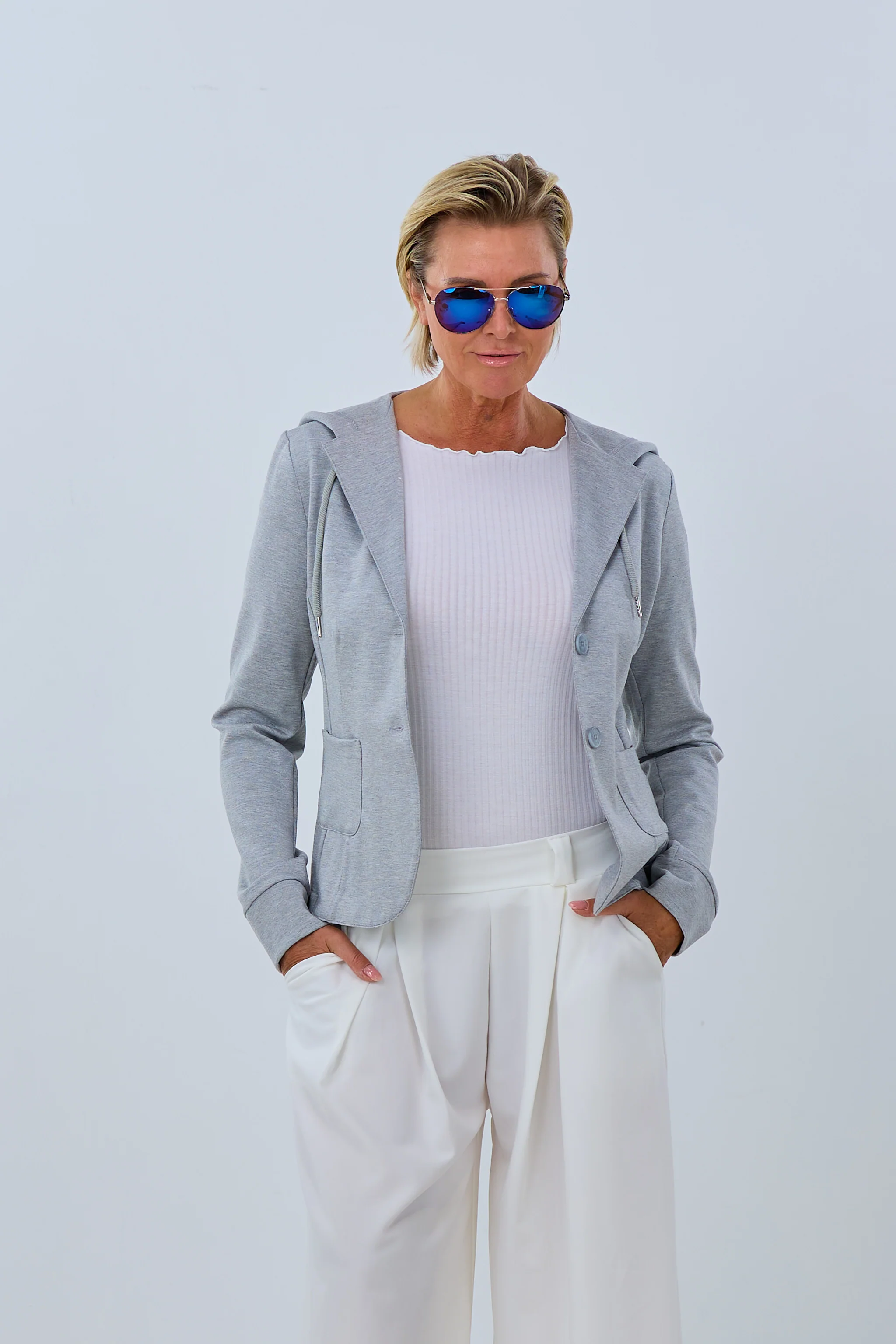 kurzer Kapuzenblazer, grau