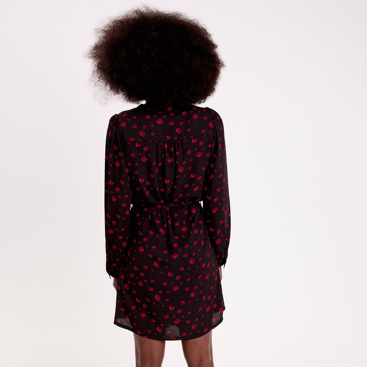 Robe droite courte col v manches longues noir femme