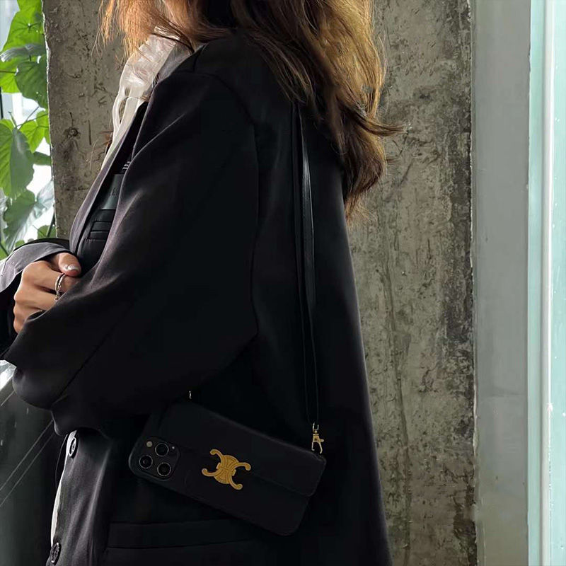 iphone16/16pro ショルダー ケース セリーヌ コピー アイフォン15pro/14 カバー カード収納 celine iphone13/11pro ケース韓国 女子 人気