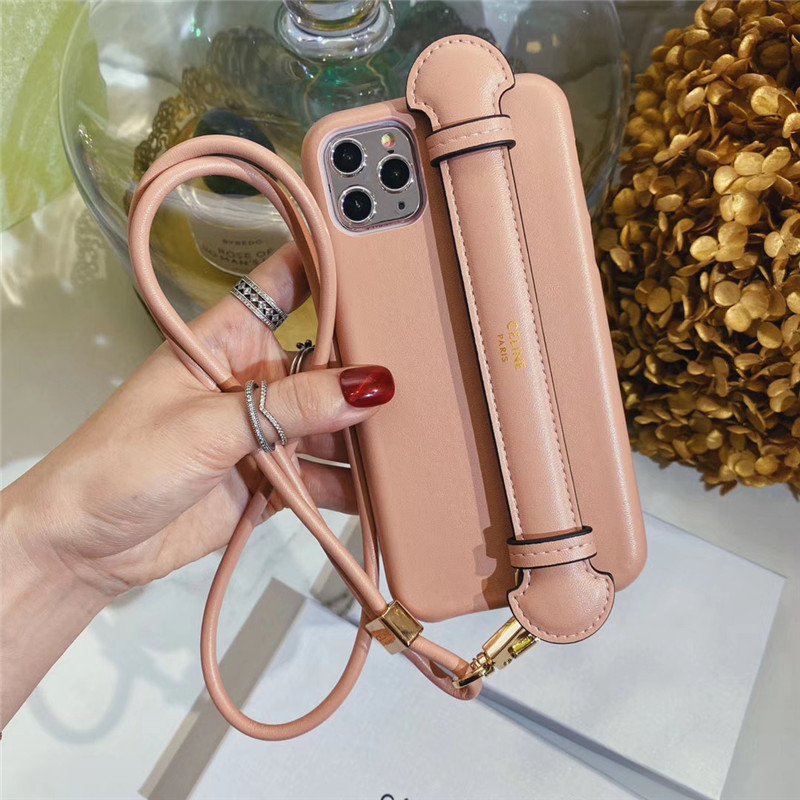 iphone17/17pro max ケース セリーヌ スーパー コピー アイフォン16/15pro max カバー ベルト付き CELINE iphone ケース 14pro ラムスキン iphone13/12 携帯カバー 首掛け スマホケース ブランド レディース