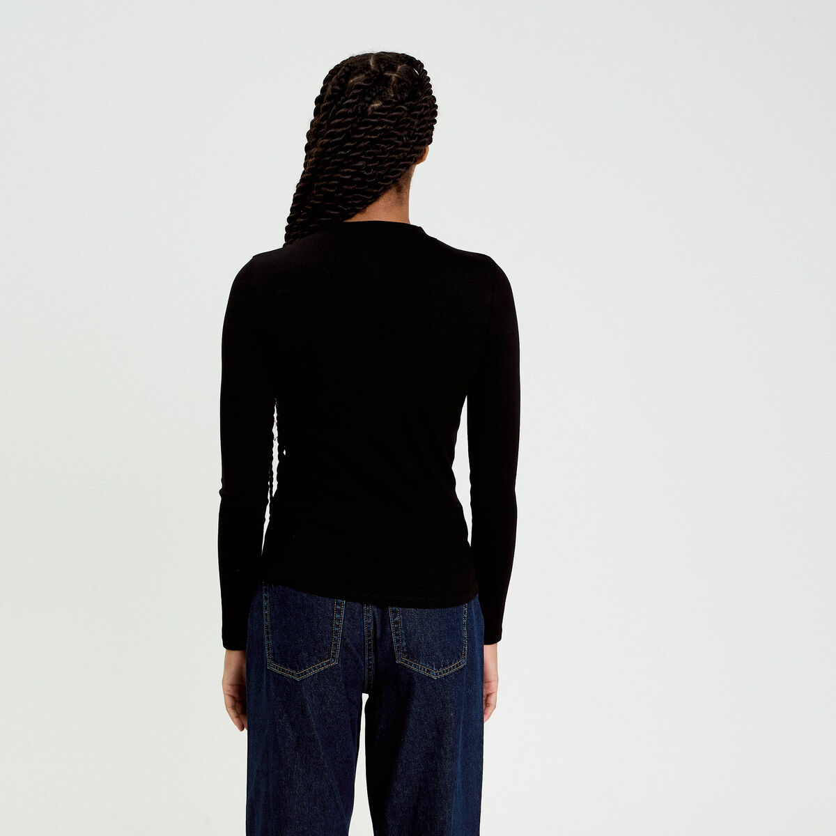 Top ajusté côtelé col montant noir femme