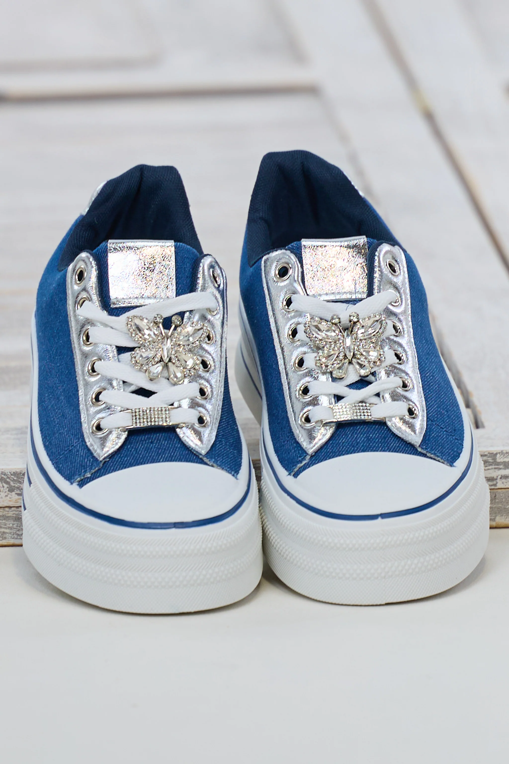 Sneaker mit Schmuckelementen, blau-weiß-silber