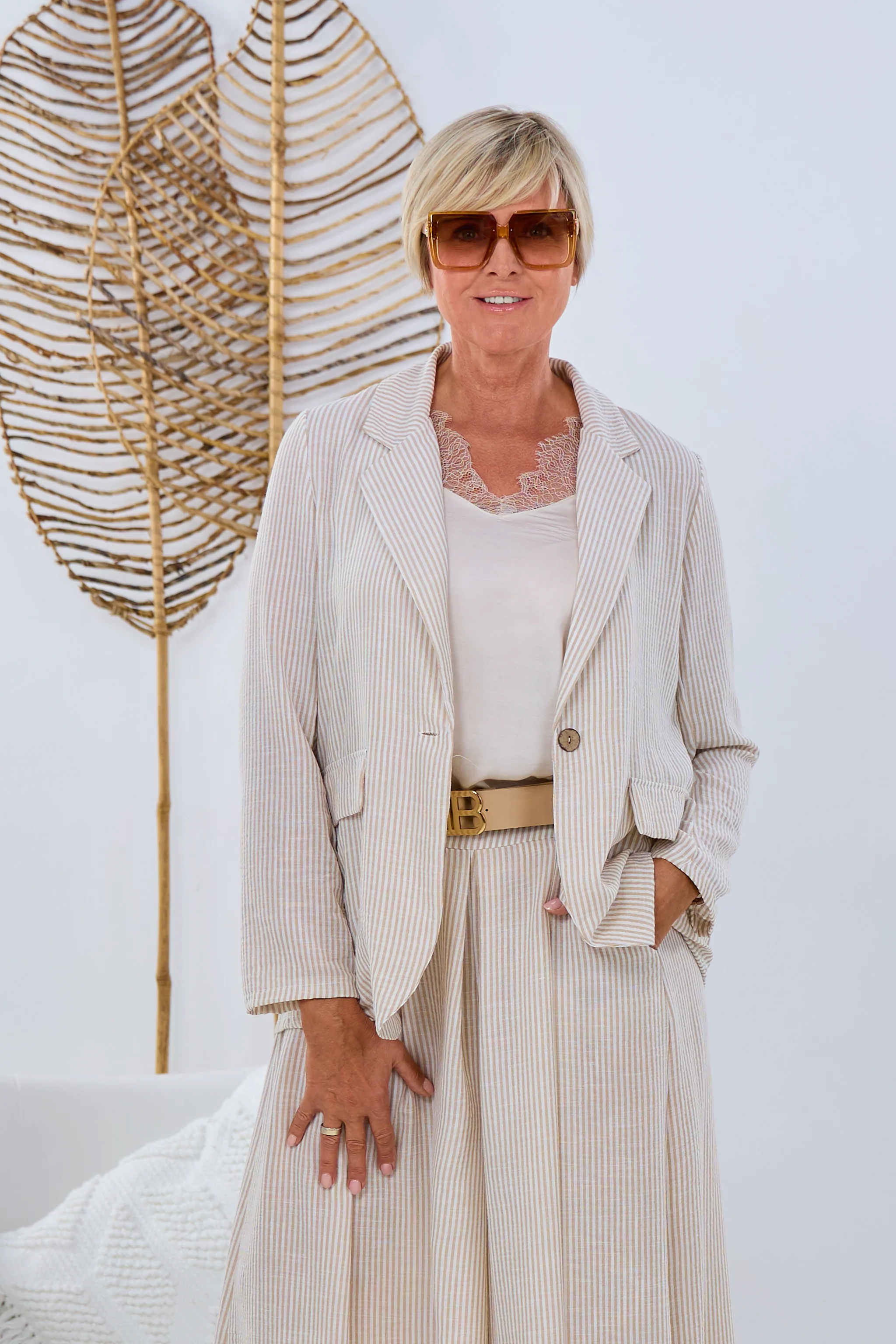 gestreifter Blazer, beige