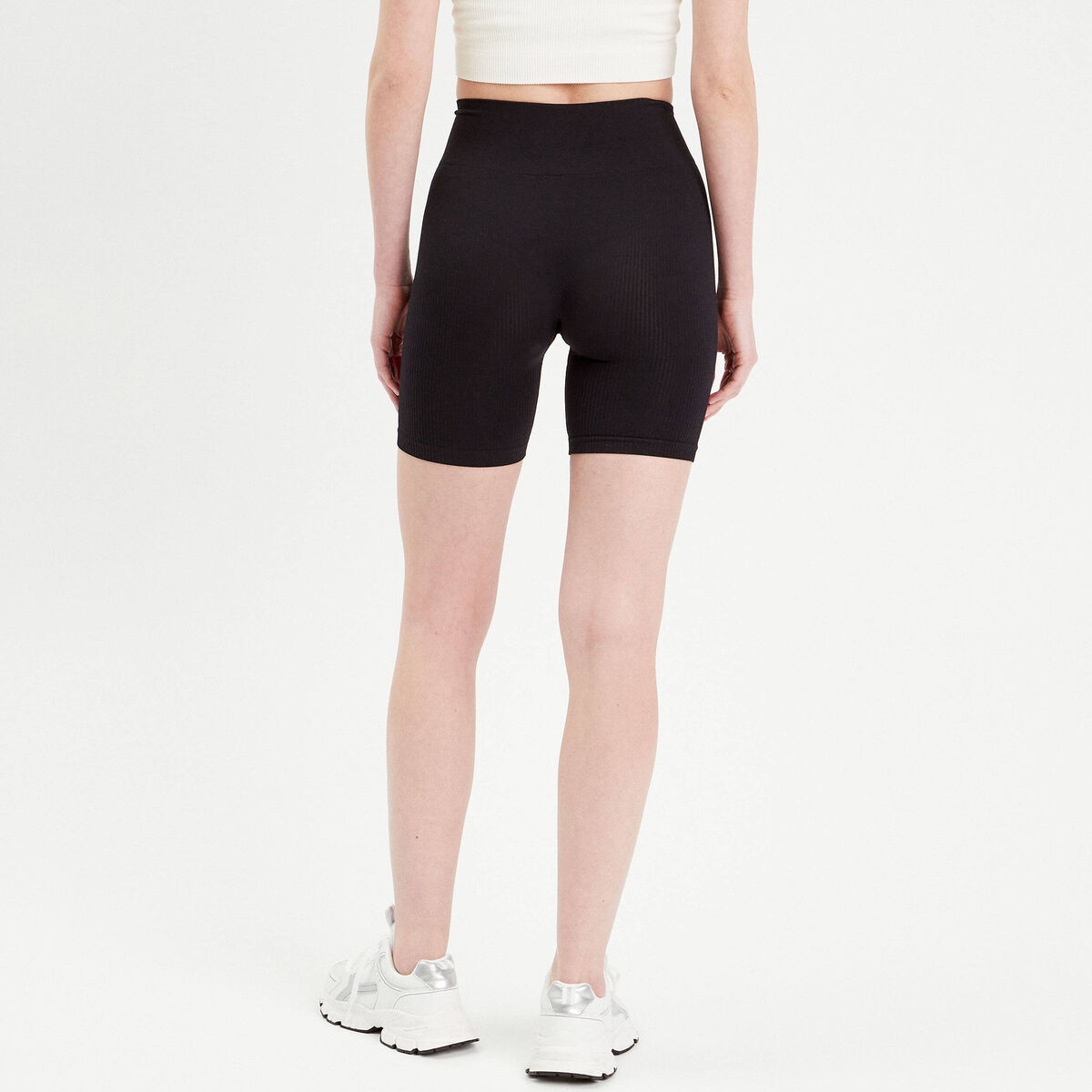 Short cycliste sans couture noir femme