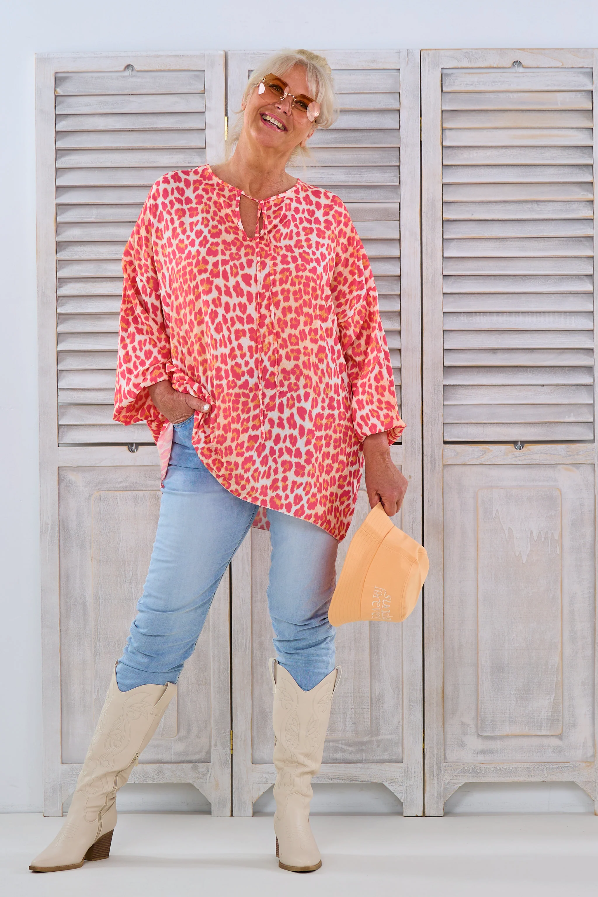 Oversized Bluse mit Leo-Muster, pink-orange-ecru