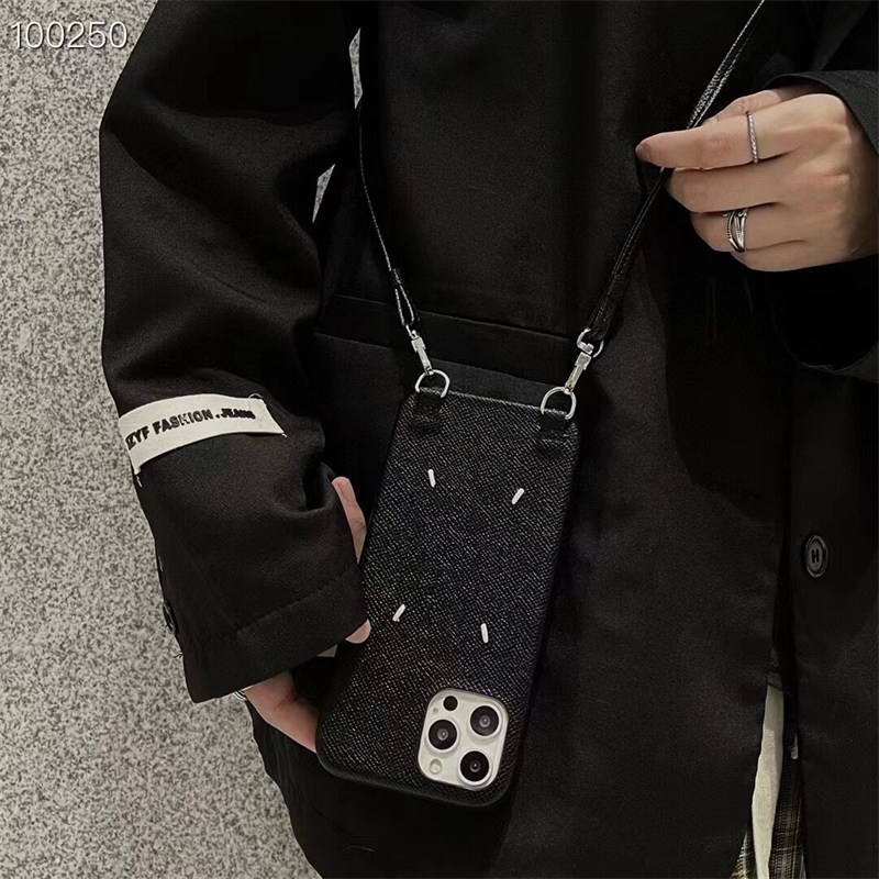 マルジェラ スマホ ショルダー margiela 携帯 ケース iphone16/15/15pro ケース ショルダー ブランド iphone14/13proケース 韓国 アイドル iphone12/11ケース 斜めがけ 肩掛け シンプル