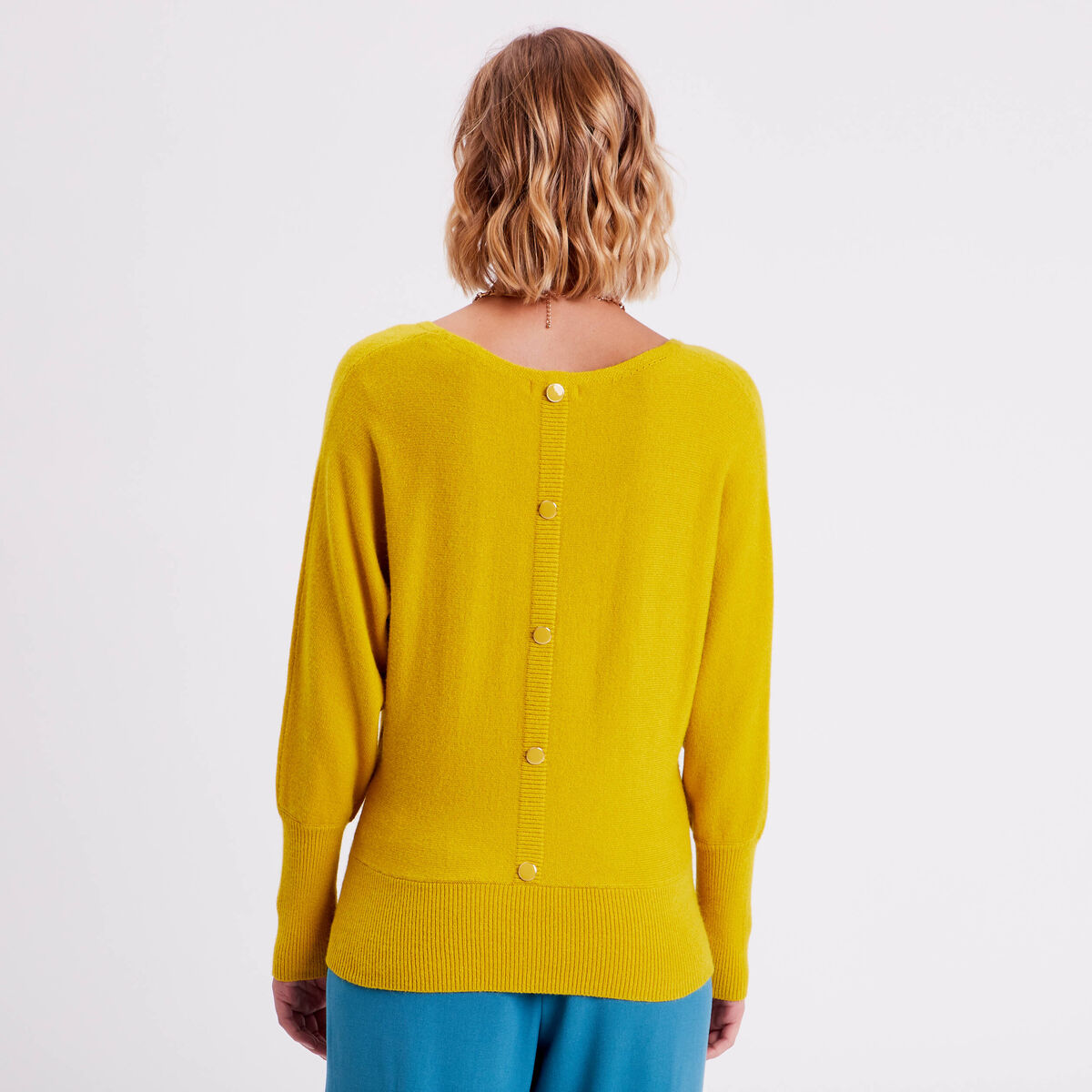 Pull col en V avec boutons vert anis femme