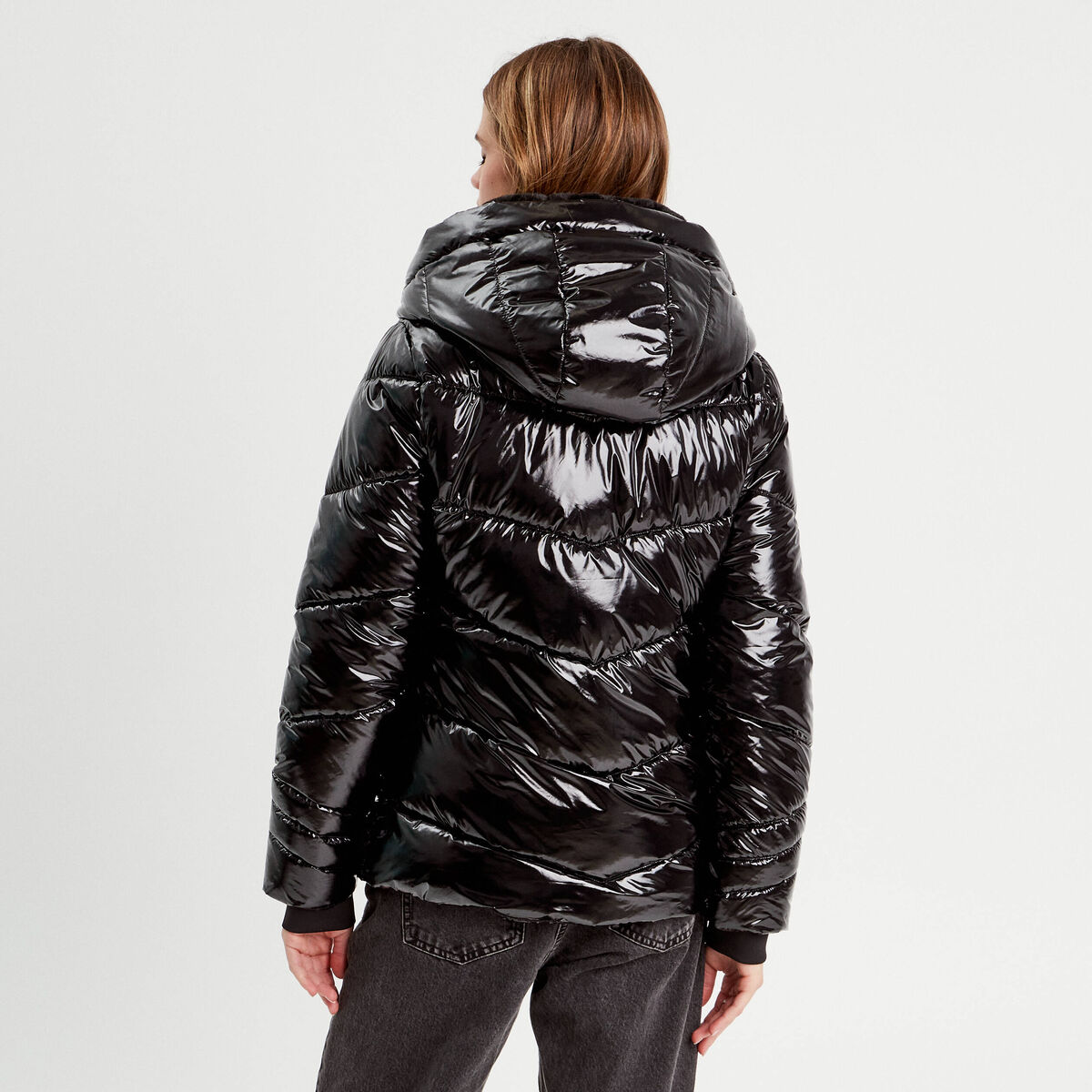 Doudoune aspect vinyle noir femme