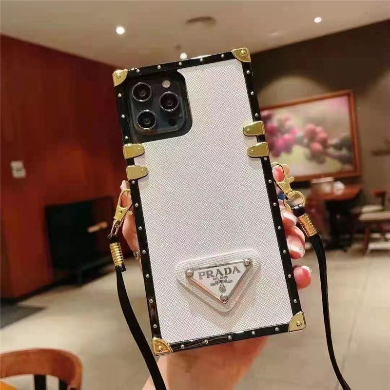 プラダ アイ スマホケース iphone16/15pro ショルダー 人気 prada iphone14pro maxケース トランク型 アイフォン13/12 携帯カバー ブランド レディース