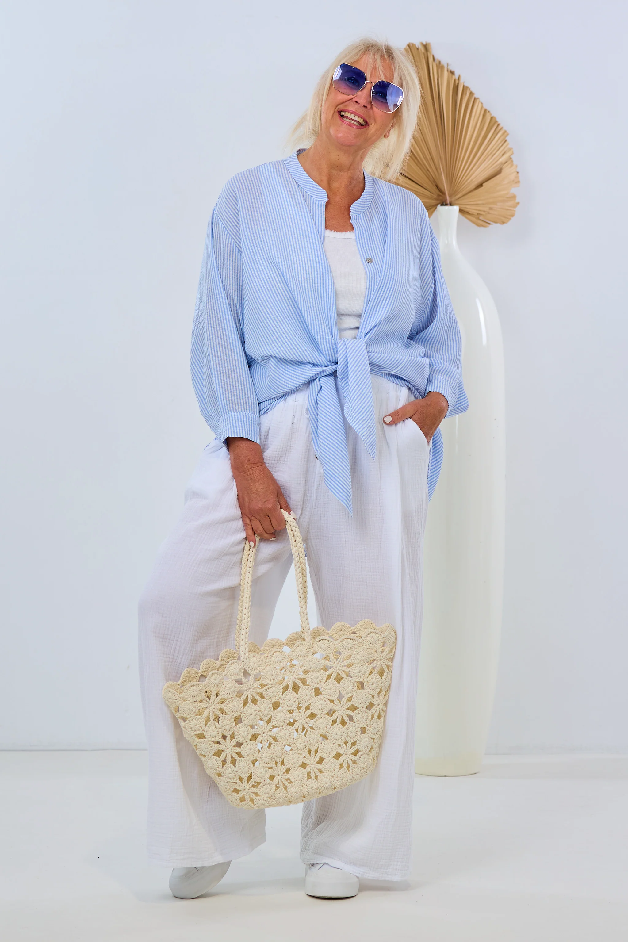 Langes, gestreiftes Oversized Hemd, hellblau-weiß