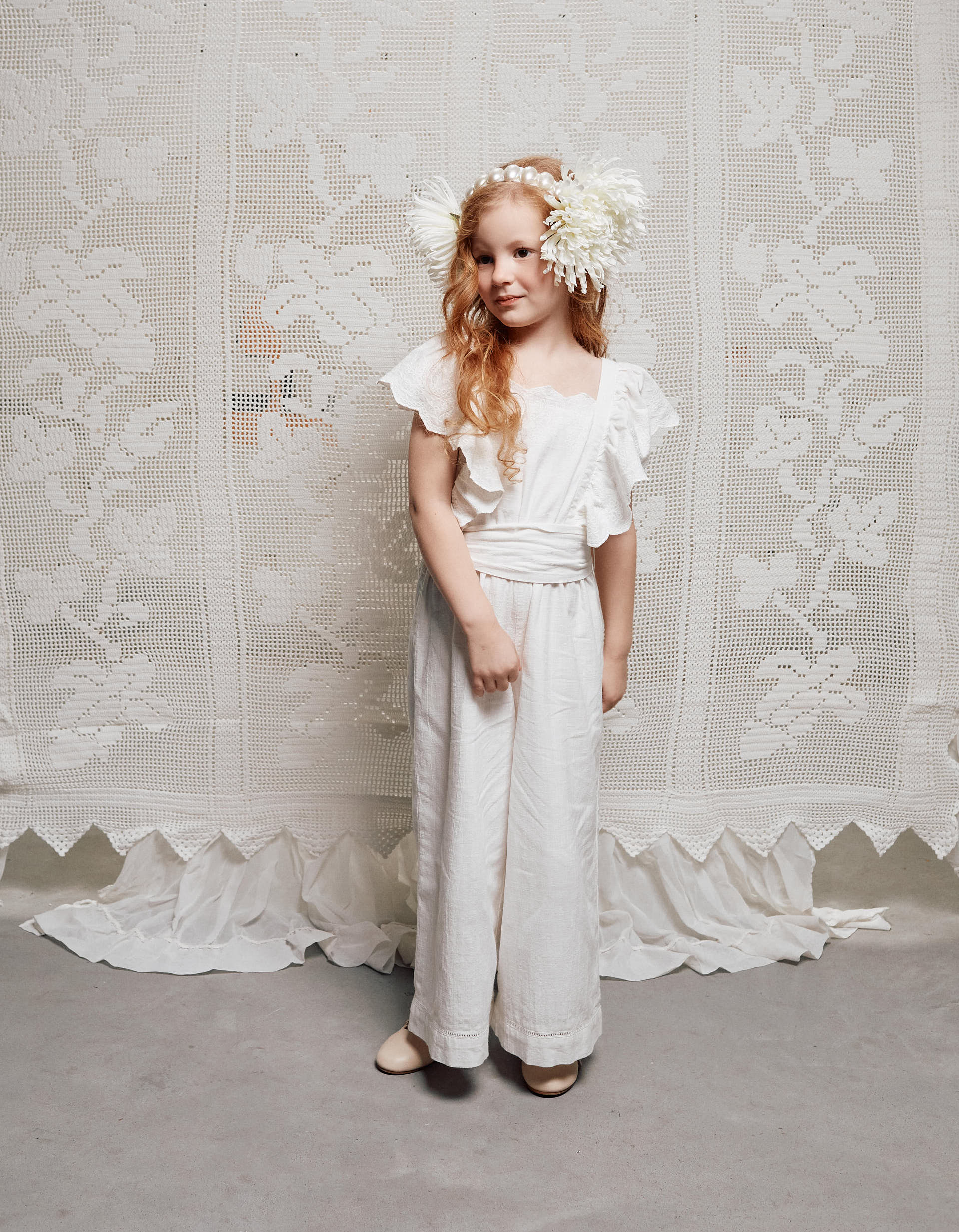 Cotton jumpsuit with ruffled sleeves and belt for girls, white