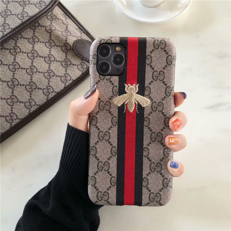 アイフォン16pro/15pro カバー グッチ 蛇 蜂 iphone14/13pro ケース ハイ ブランド メンズ iphone12/12pro 携帯ケース 刺繡 GUCCI iphone11pro max 保護カバー ペア 大人 アイフォンxs/xr ケース かっこいい