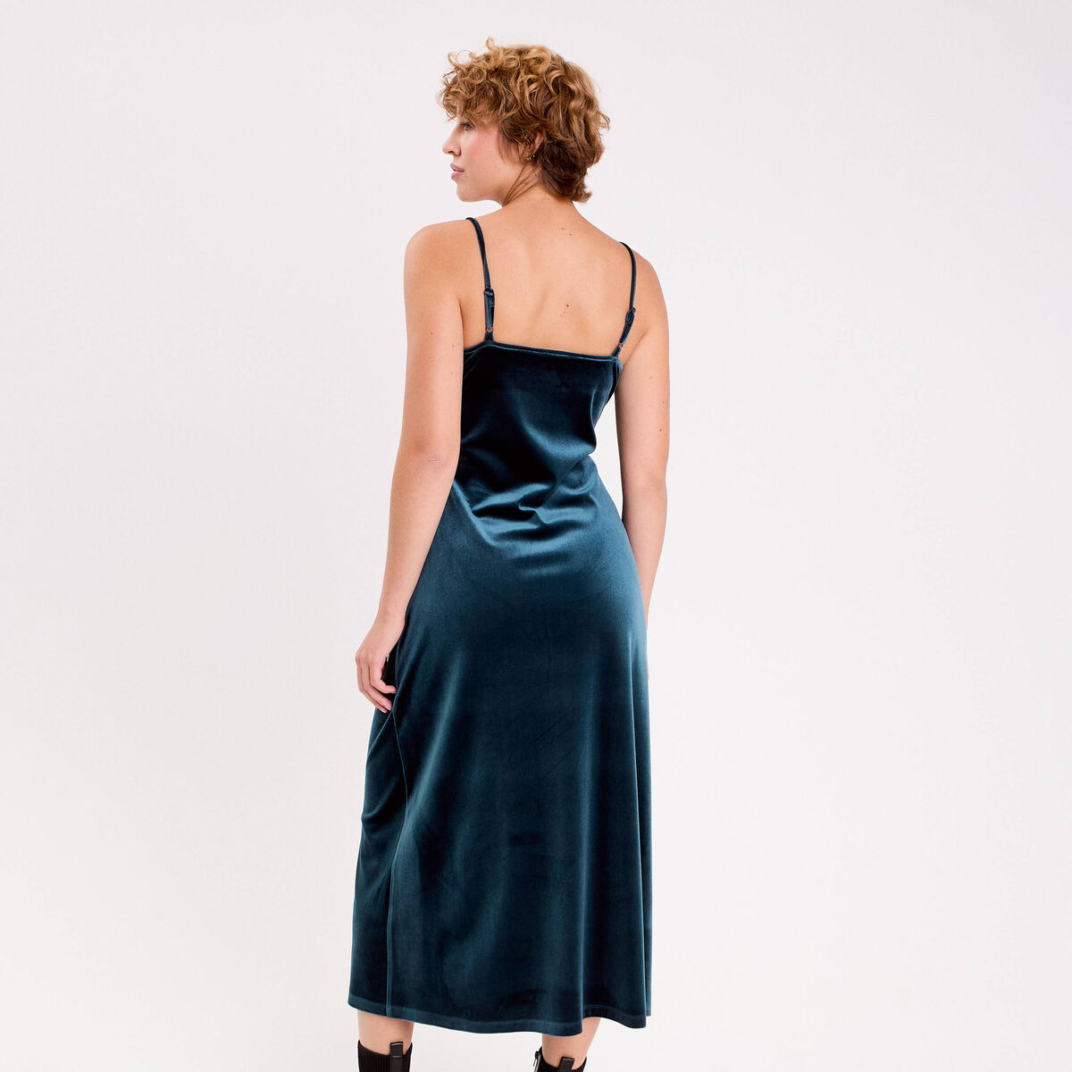 Robe longue en velours détails dentelle bleu canard femme
