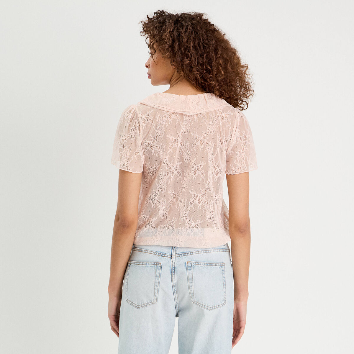 Top dentelle et volants rose clair femme