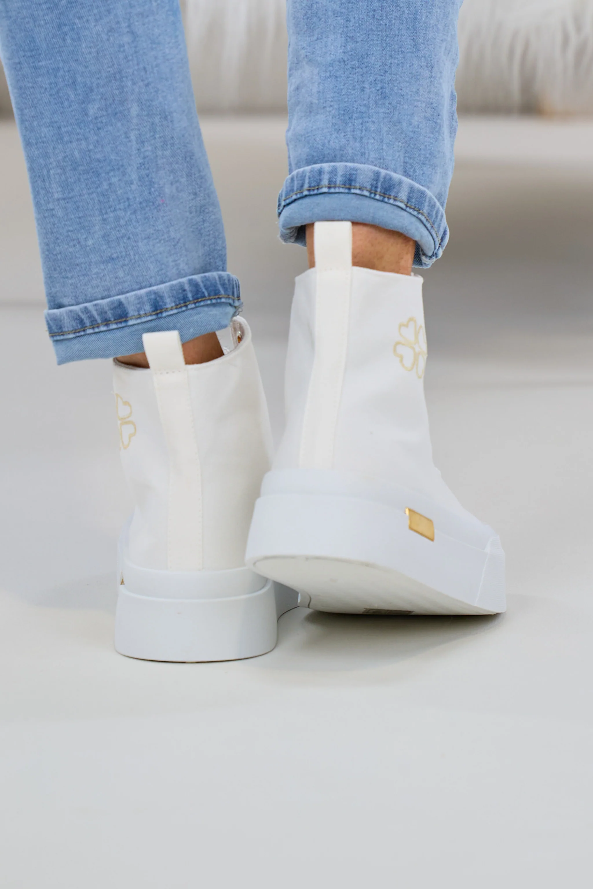 High Sneaker mit Plateausohle, weiß