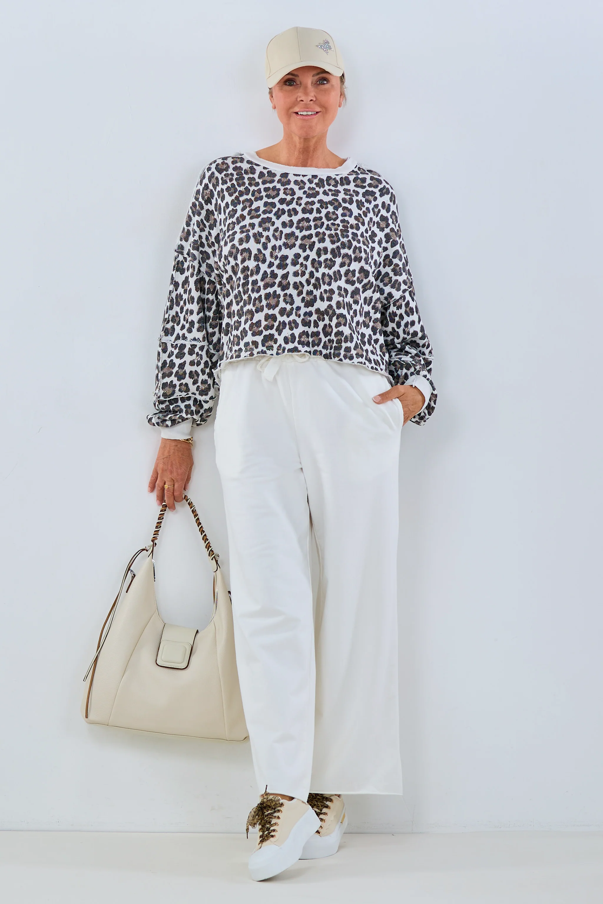 Sweaty mit außenliegenden Nähten, leo