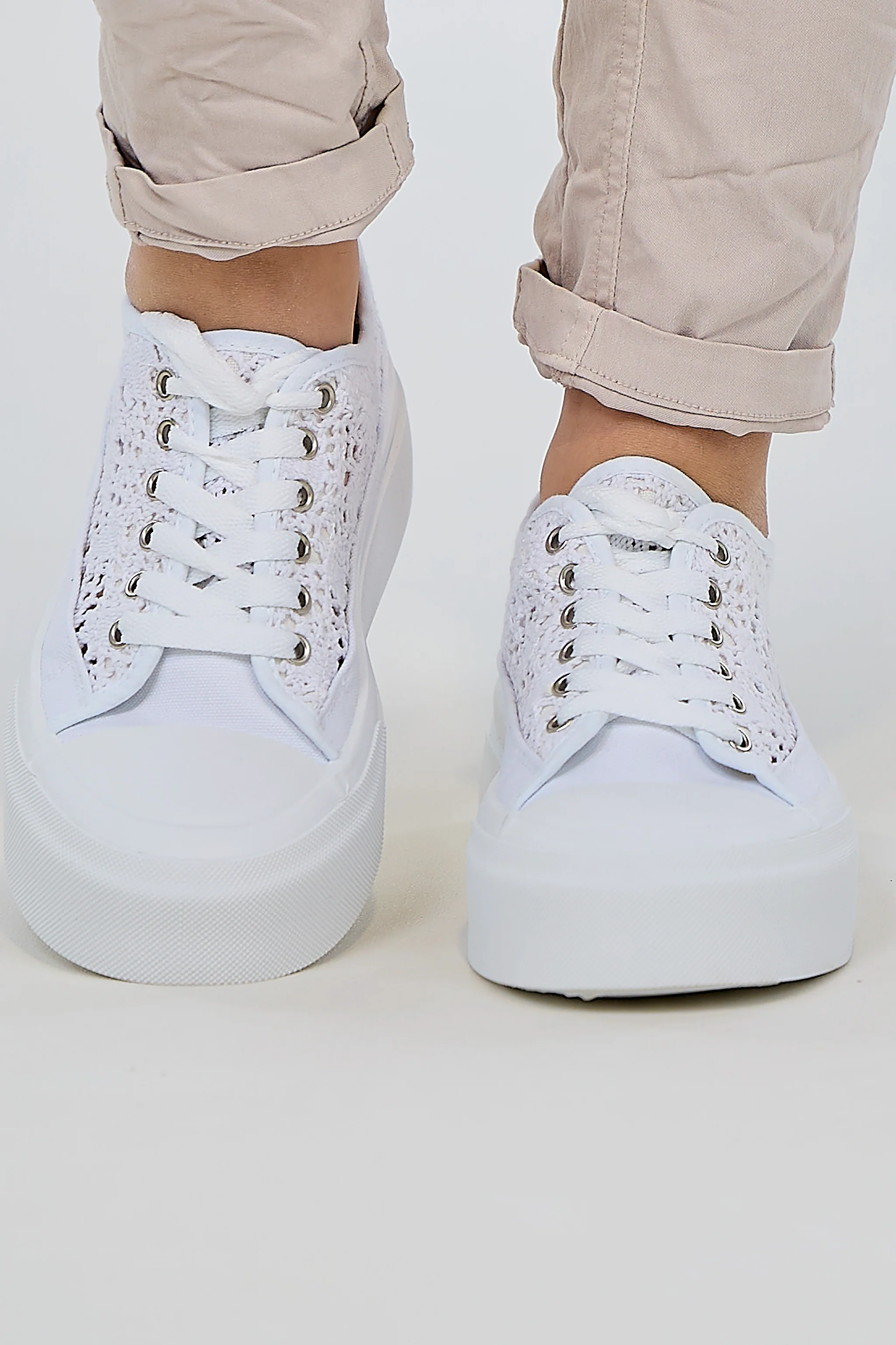 Sneaker in Häkel-Optik, weiß