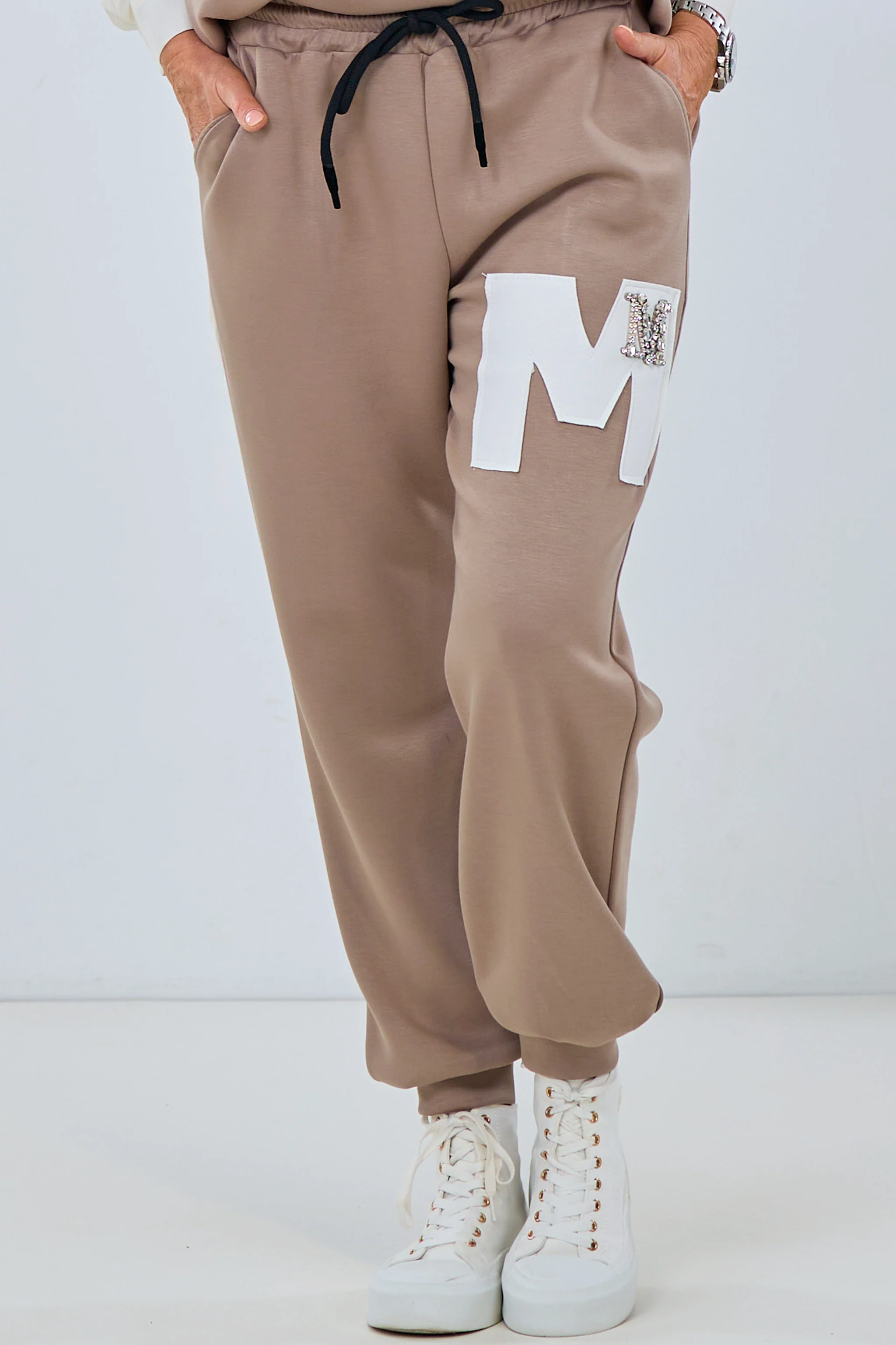 Cozy Hose mit Glitzer Buchstabe, taupe