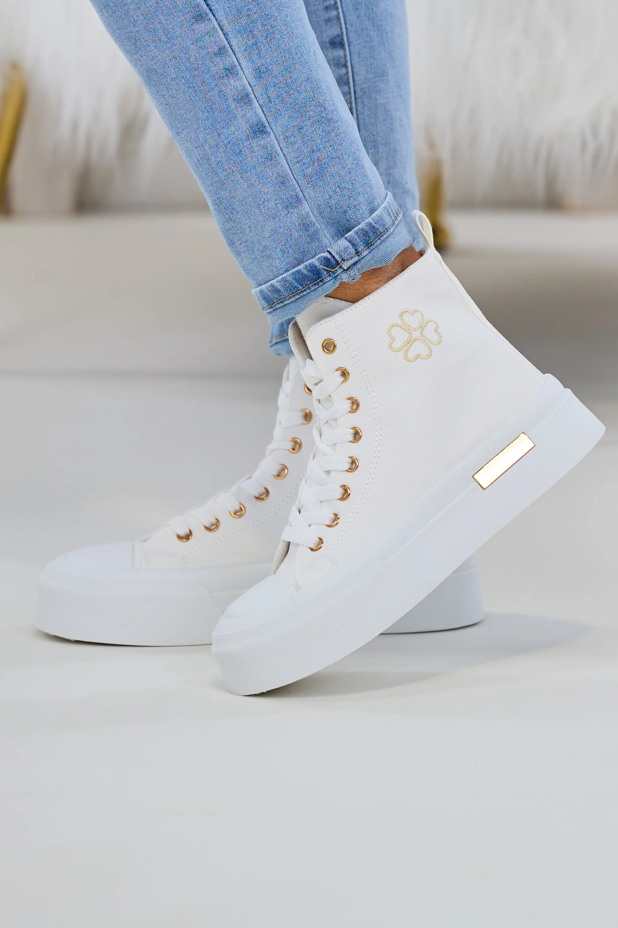 High Sneaker mit Plateausohle, weiß