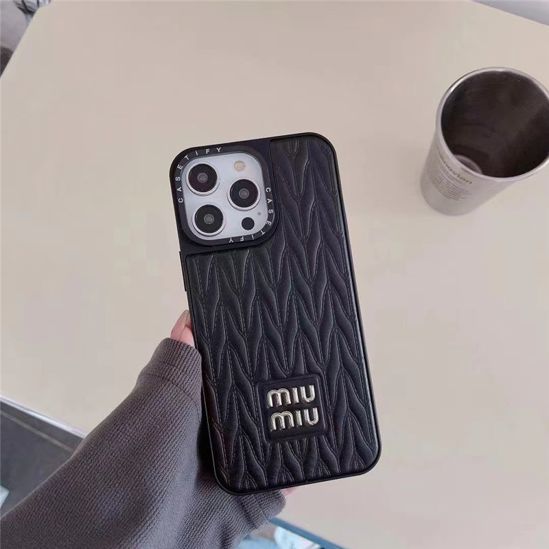 ミュウ ミュウ iphone17promax/16pro ケース レザー miumiu新作 iphone15promax/14/13pro ケース 大人 可愛い アイフォン12/12promax ケース おしゃれ ブランド
