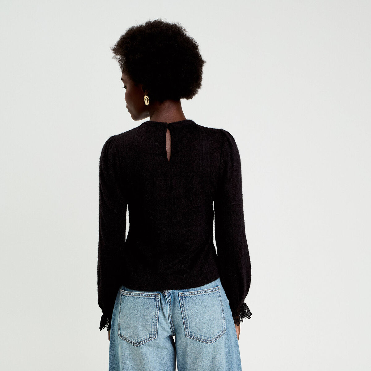 Top dentelle manches longues col rond noir femme
