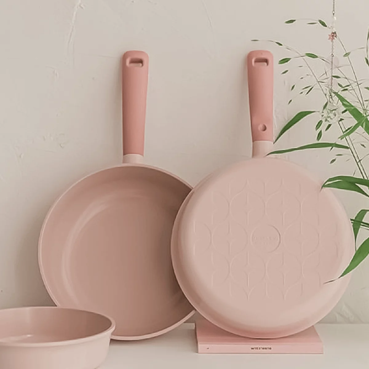 NEOFLAM Retro Sherbet Frying Pan | Induction, Stovetop Compatible, Soft-Touch Handle | Made in Korea (8