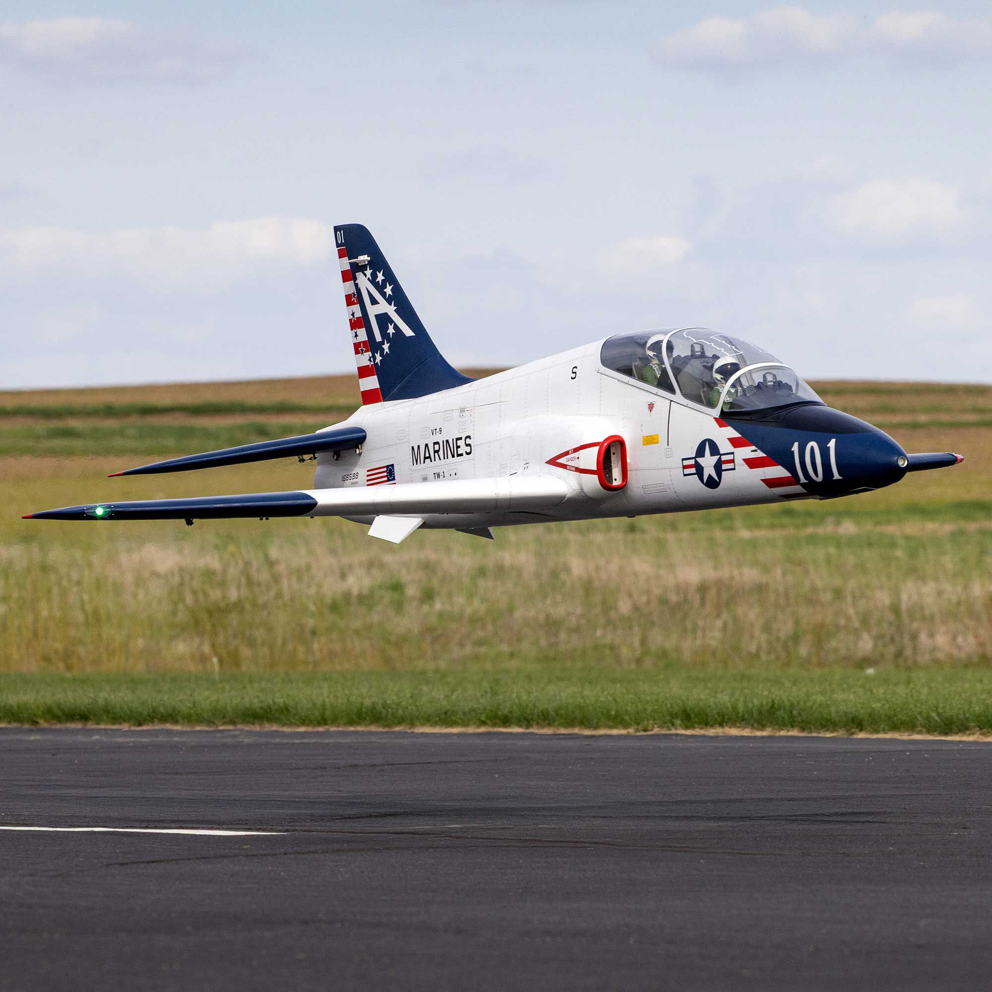 Hangar 9 Hawk/T-45 140-160N ARF with Retract Set and KingTech K-160G4+
