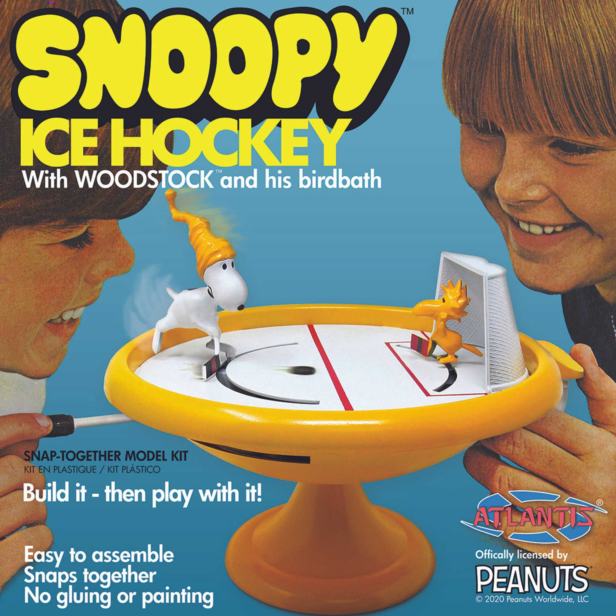 ATLANTIS TOY & HOBBY INC. Snoopy Ice Hockey Game with Woodstock Snap Kit