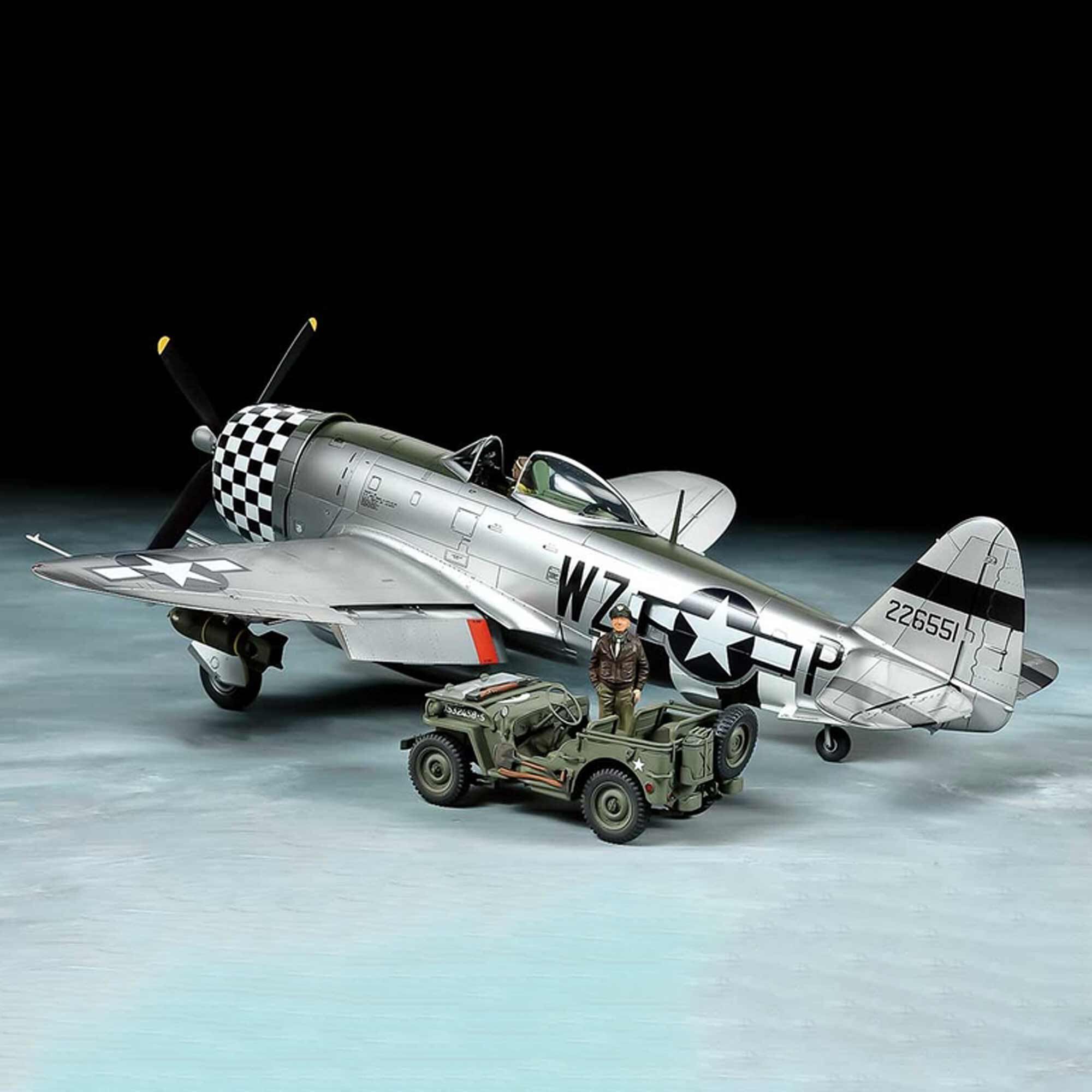 Tamiya 1/48 Republic P-47D Thunderbolt Bubbletop & 1/4-ton 4x4 Light Vehicle Set