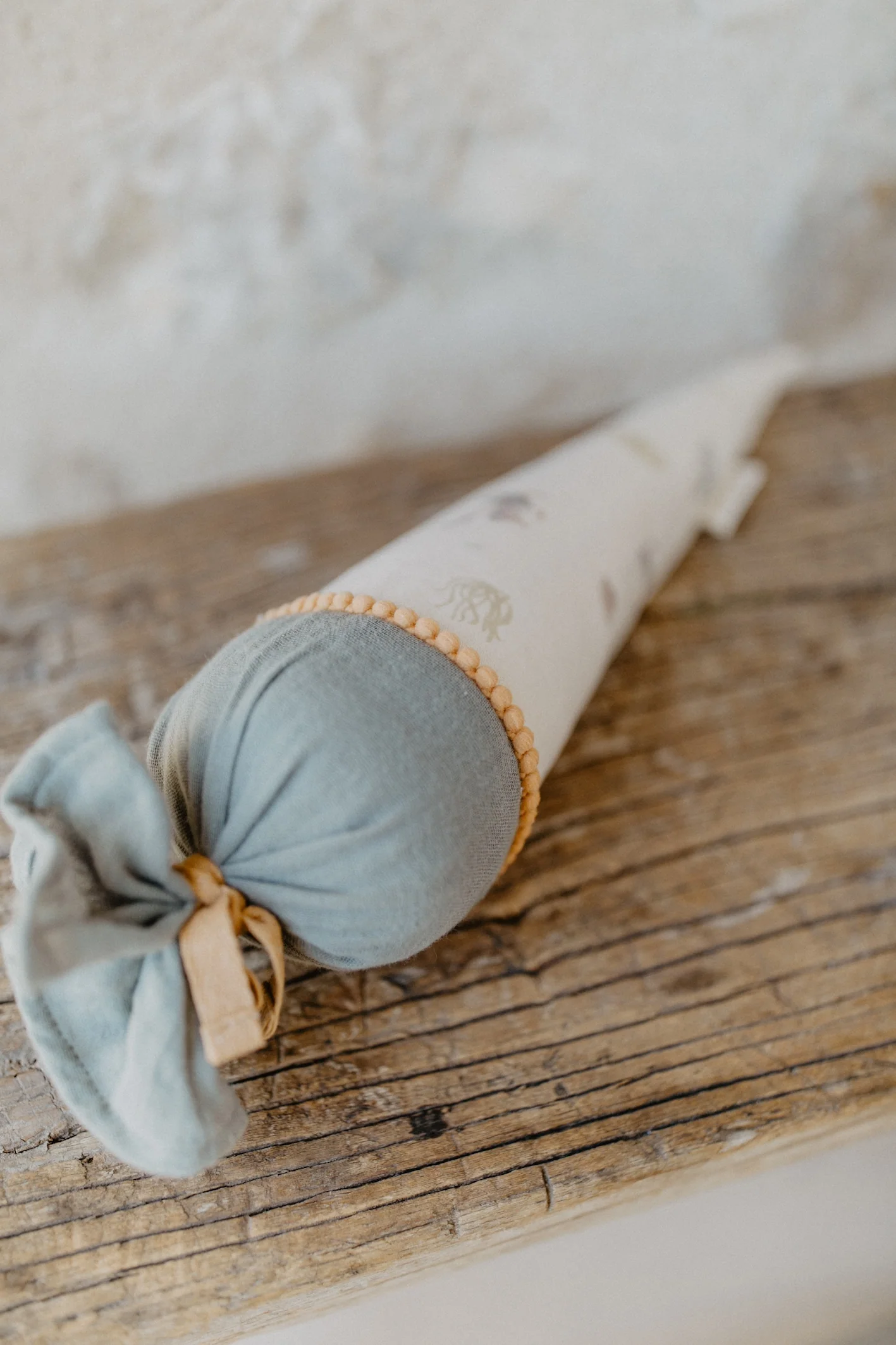 Schultüte klein 'seagull' mit Pappkegel und Füllkissen