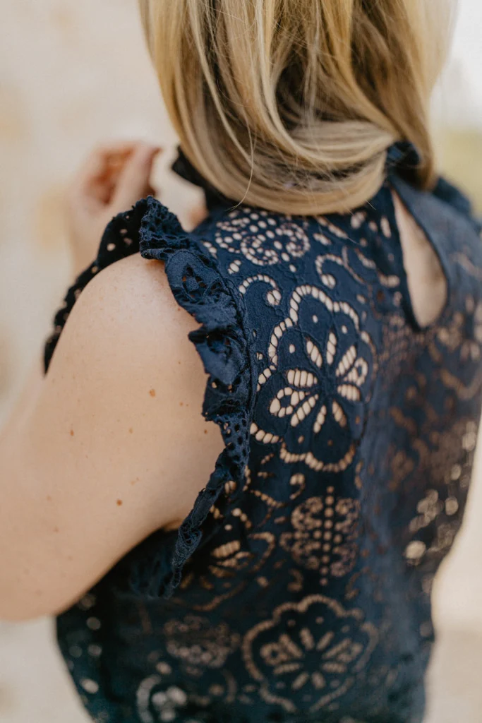 leevje by AM Spitzentop Daisy 'navy'