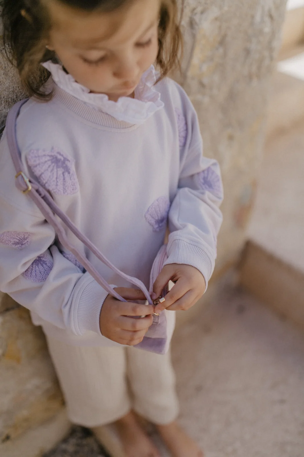 Oversized Sweatshirt mit Muschel Applikationen