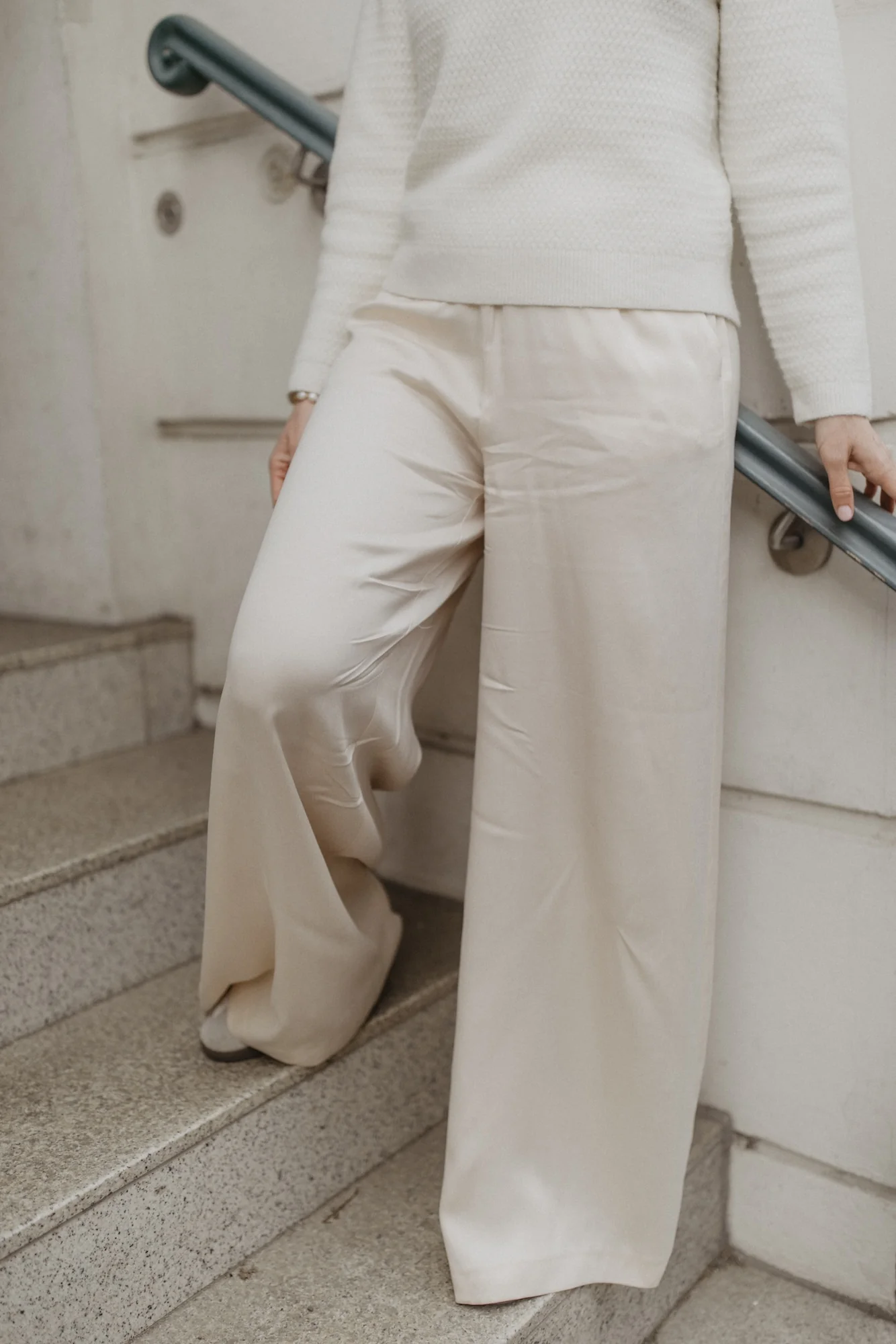 leevje by AM Weite Stoffhose Tria 'Light creme'