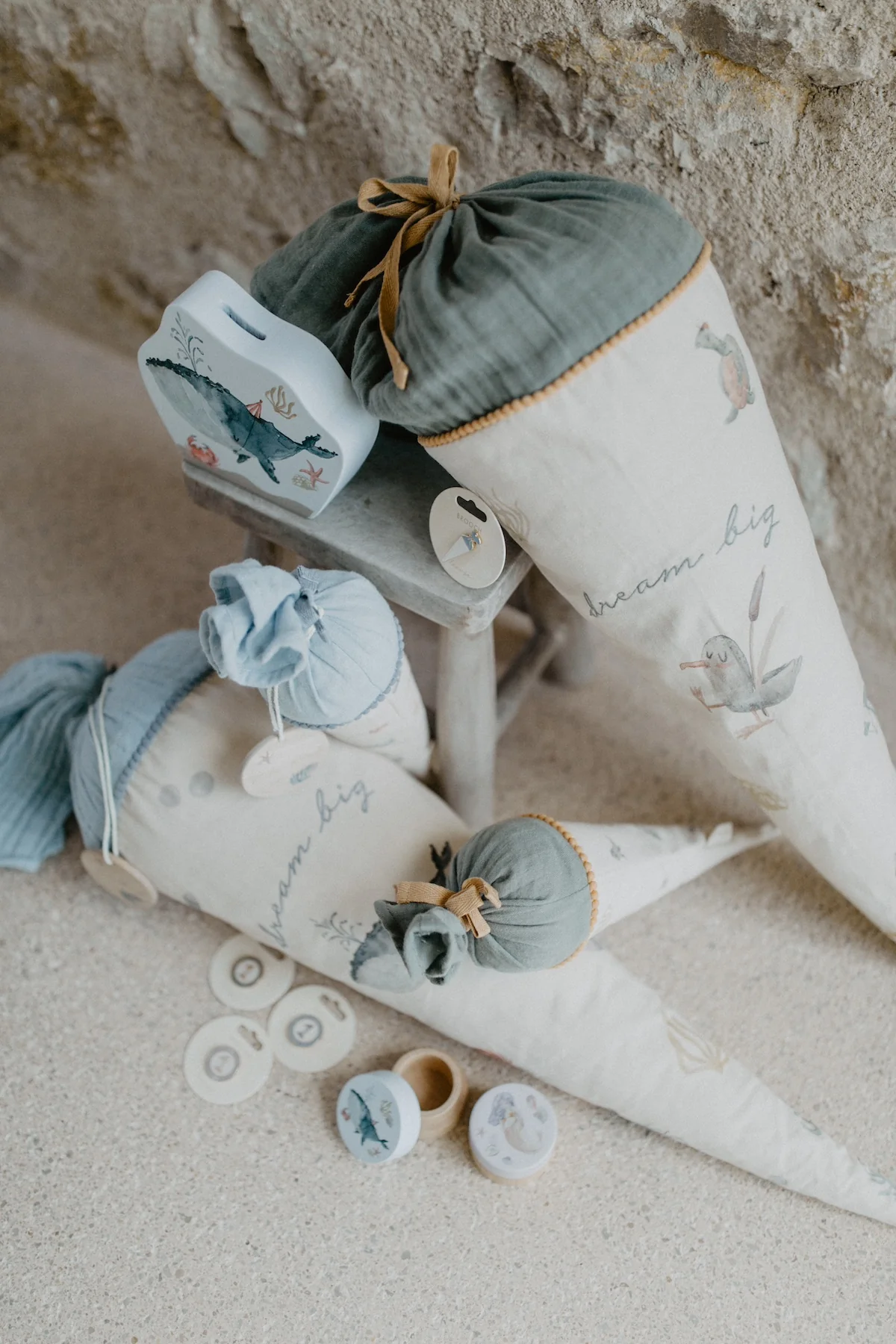 Schultüte groß 'seagull' mit Pappkegel und Füllkissen