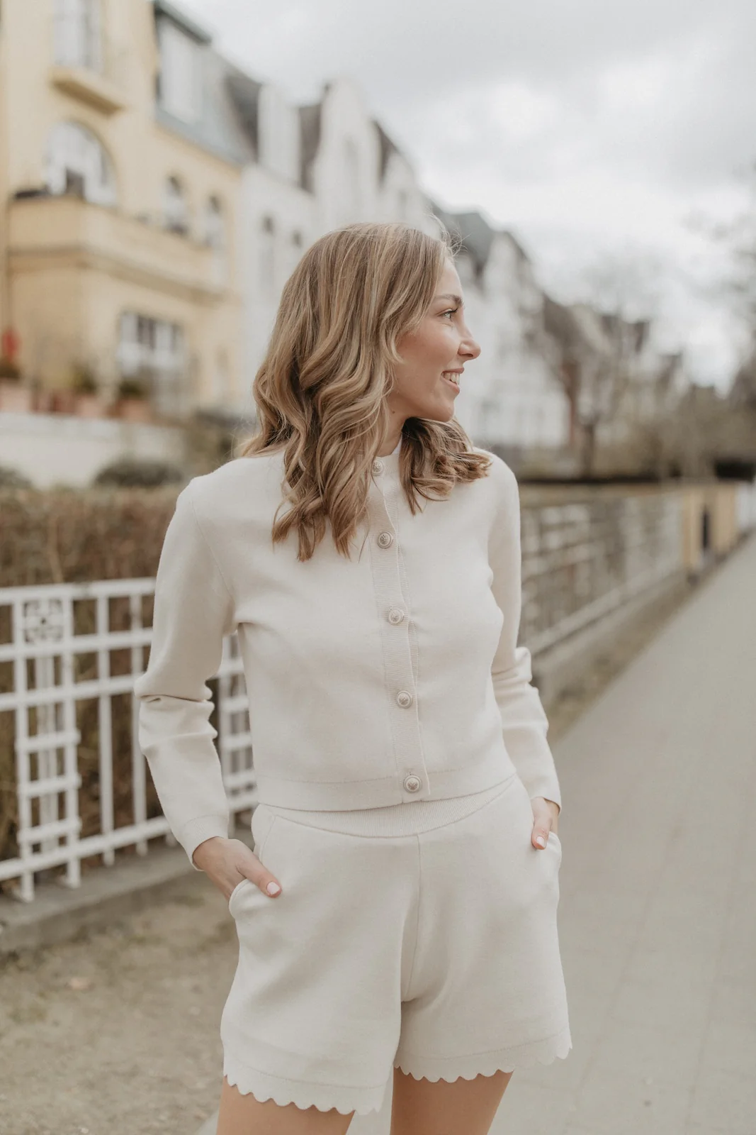 leevje by AM Cardigan 'Chloé' sand