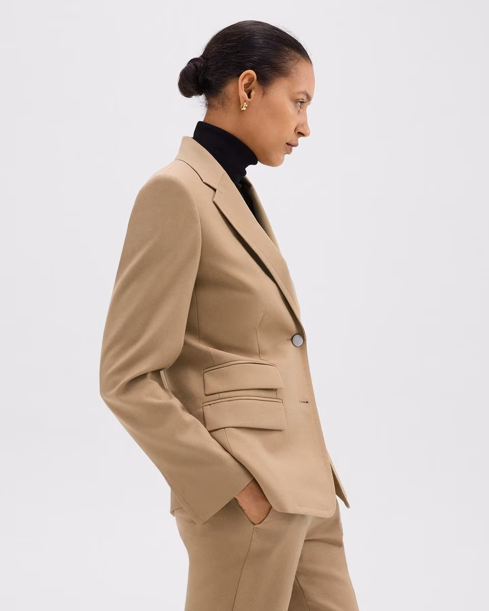 Tailored Blazer in Sleek Flannel