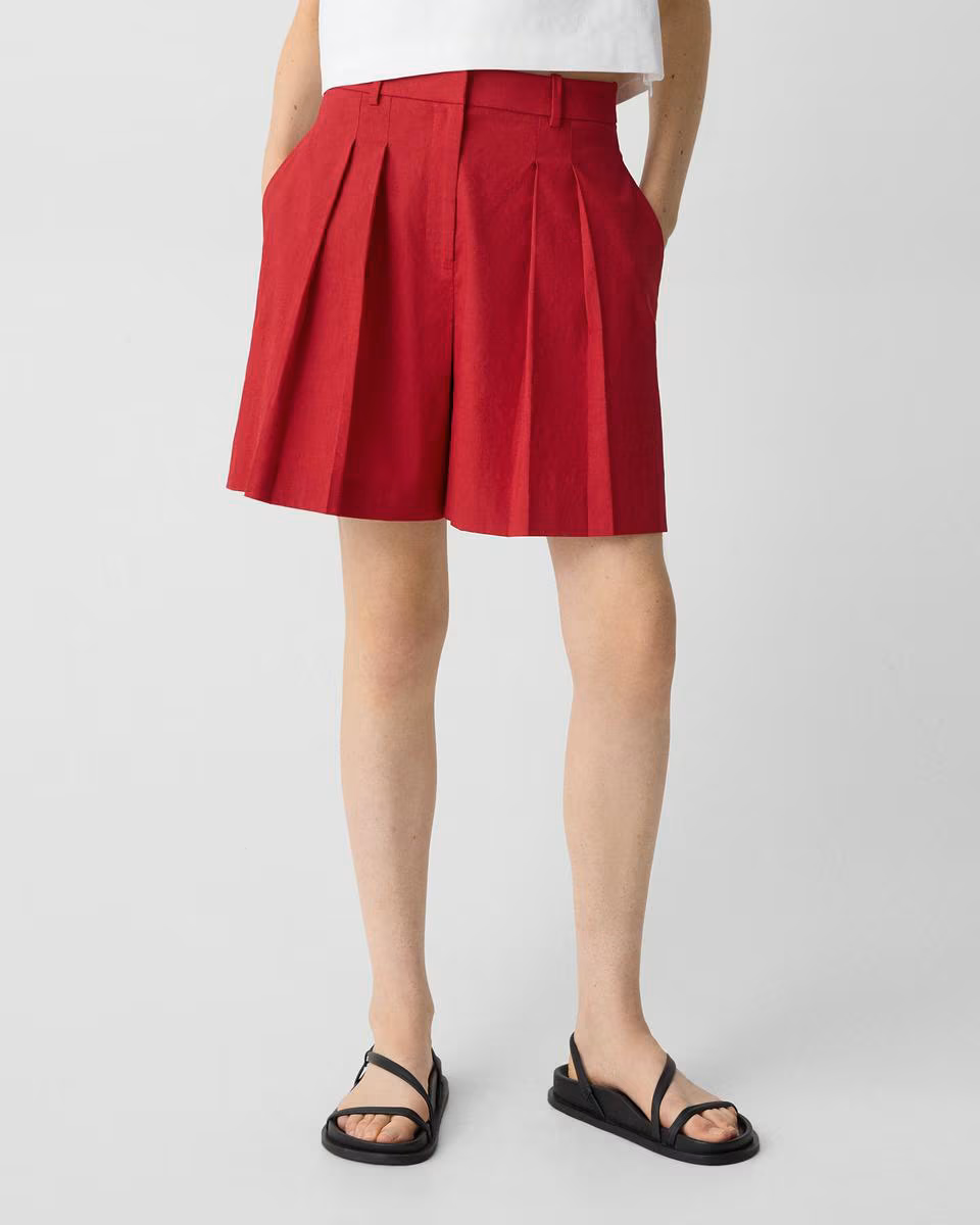 Pleated Short in Good Linen