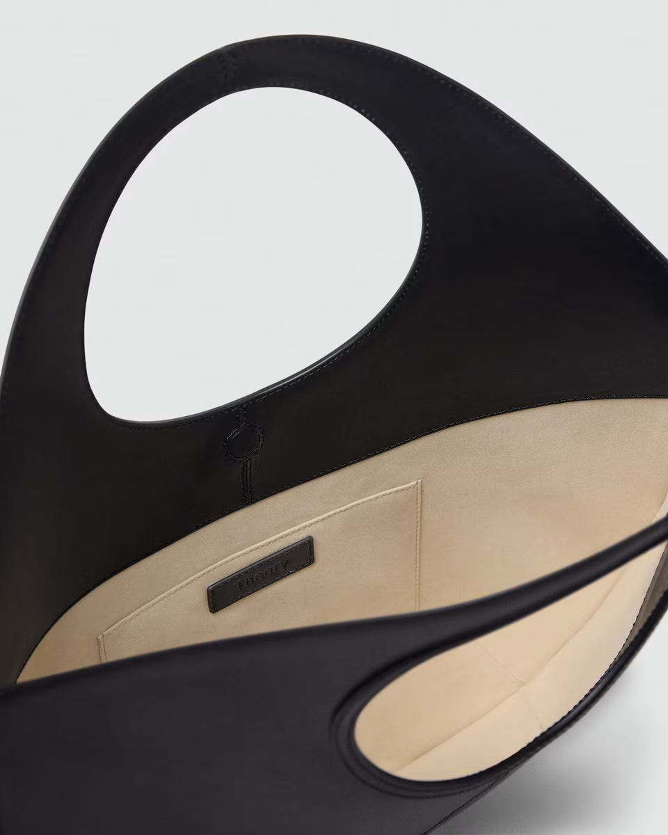 Circle Tote Bag in Leather