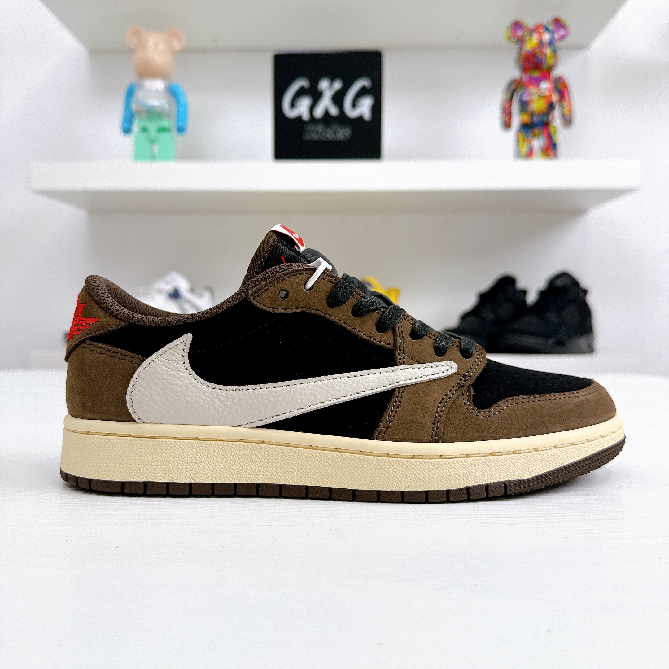Air Jordan 1 Low x Travis Scott 'Mocha' CQ4277-001