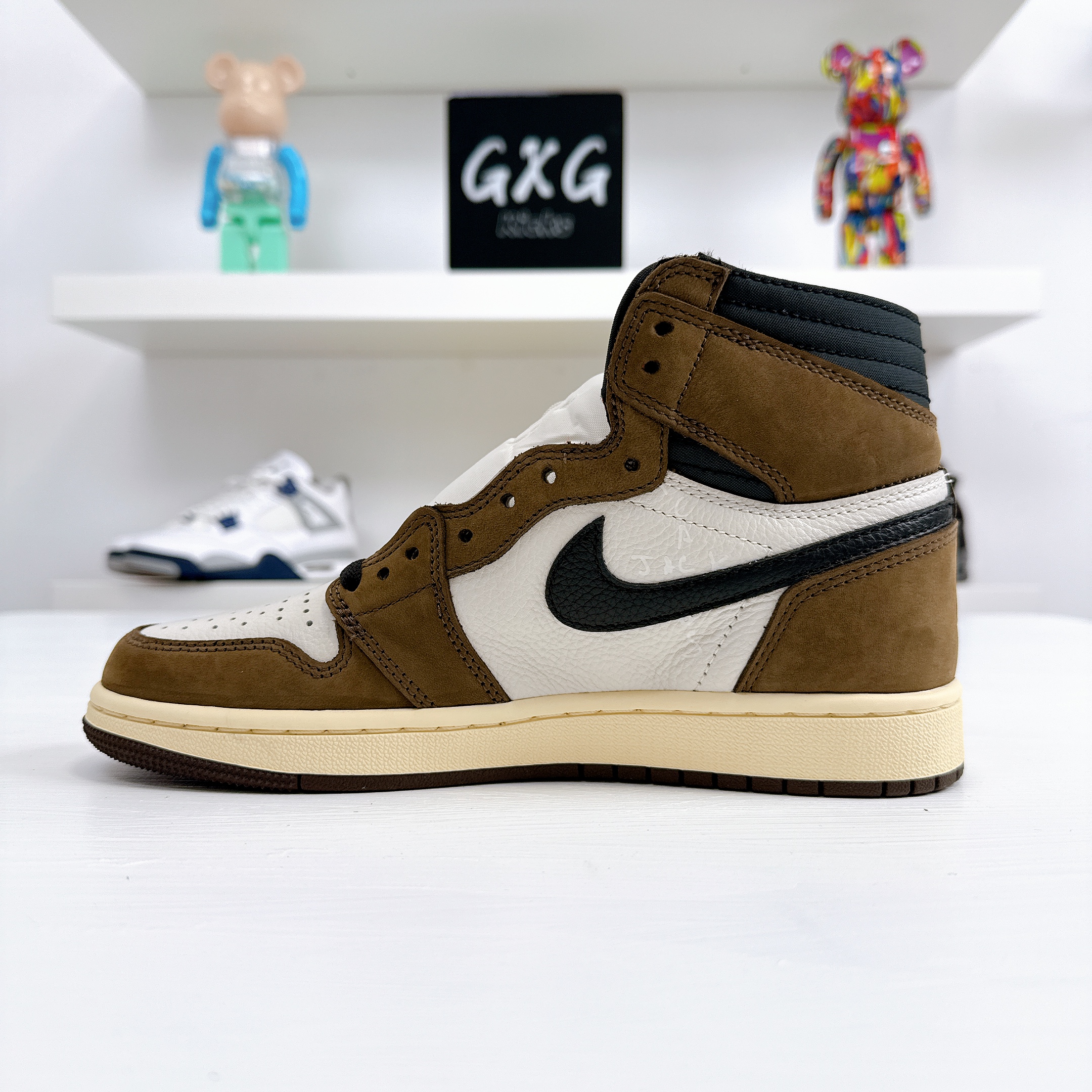 Air Jordan 1 Retro High OG x Travis Scott 'Mocha' CD4487-100