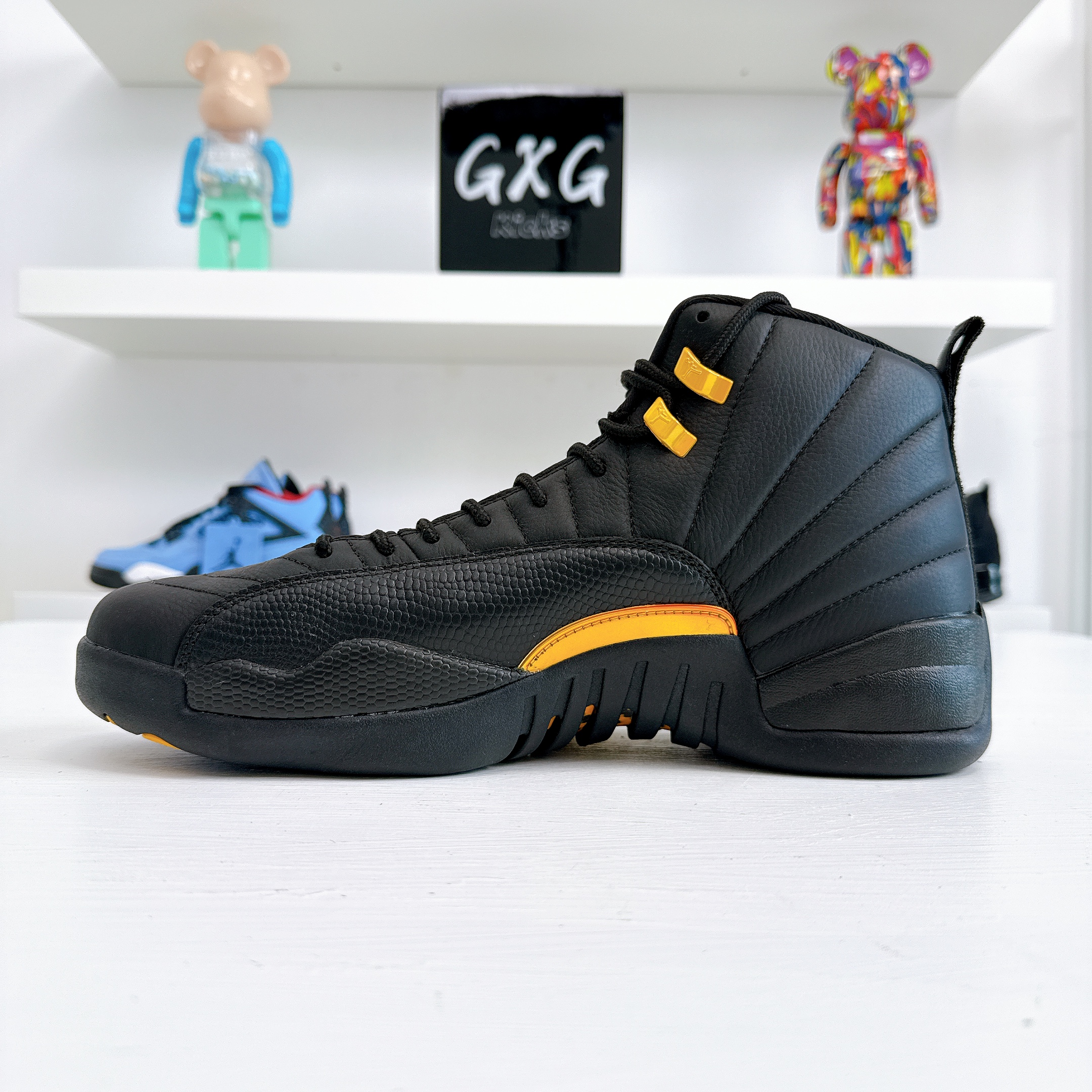 Air Jordan 12 Retro 'Black Taxi' CT8013-071