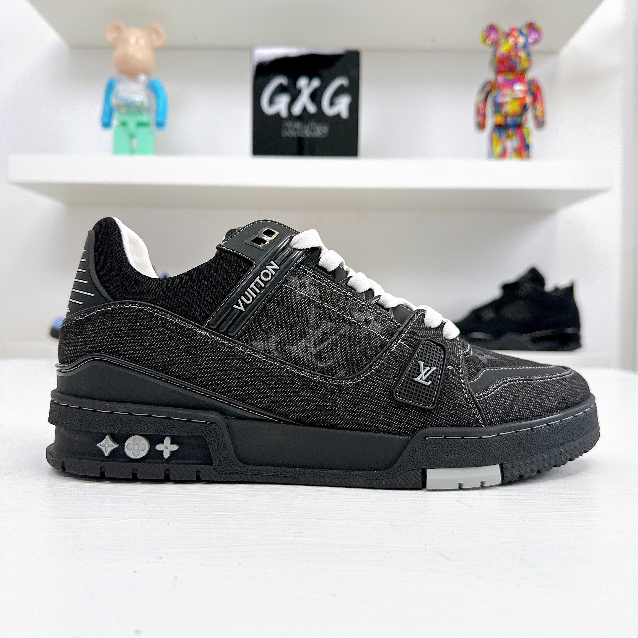 LOUIS VUITTON Trainer Low 8V 1AHSZD