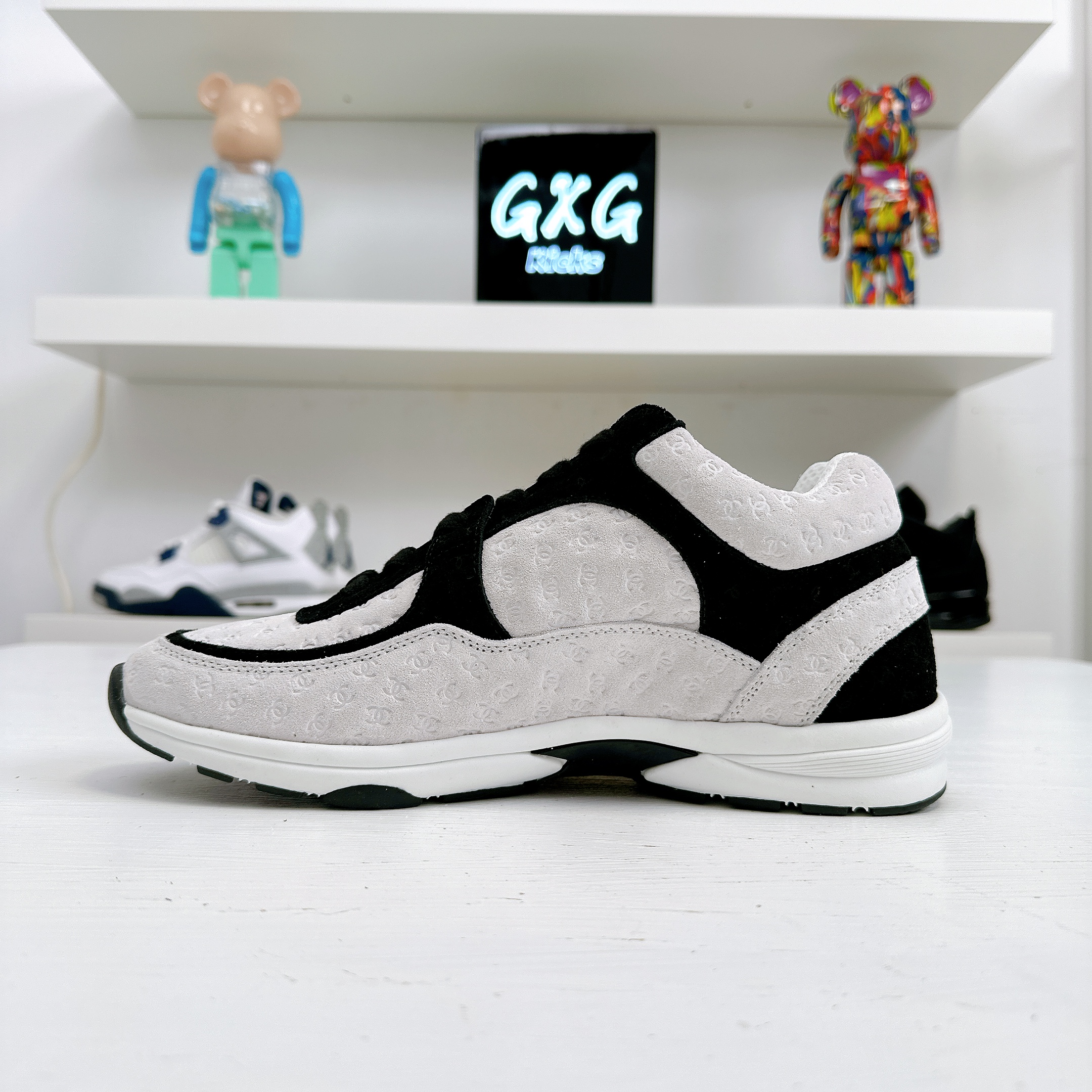 Chanel CC Embossed Logo White Black Suede - G39230 X56689 K4719